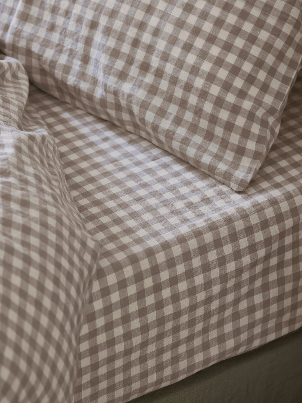 Bed Sheet Set, Mushroom Gingham 100% Linen Fitted, Breathable Construction for Master Bedrooms, Guest Beds and Daily Use, 4 Size Options image 1