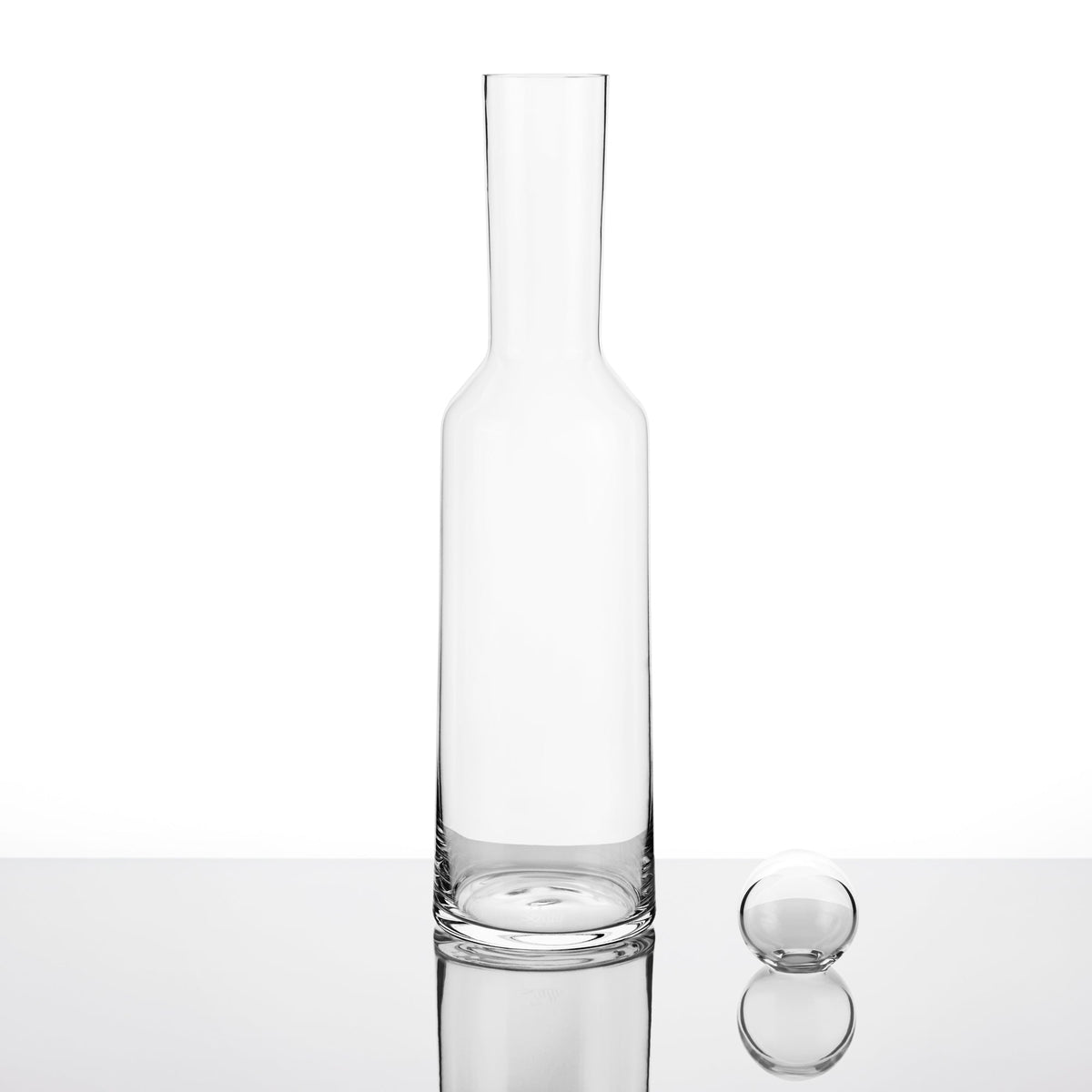Glass Beverage Carafe, Denk'Art 67 for Kitchens, Dining Tables and Everyday Drinks, Designed for Water, Cold Brew and Tabletop Serving image 1