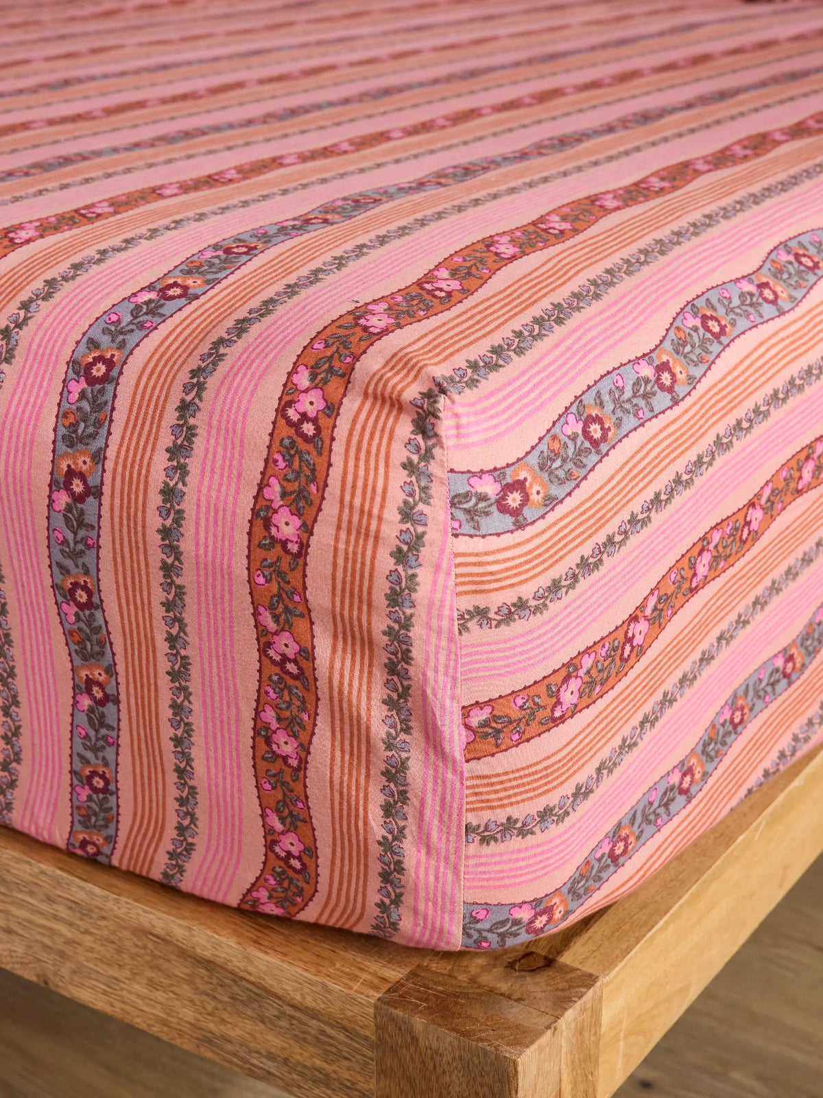 Fitted Sheet, Mix & Match Cotton Retro Ribbons Rose for Everyday Bedding, Bedroom Layering and Guest Beds, 5 Size Options image 1
