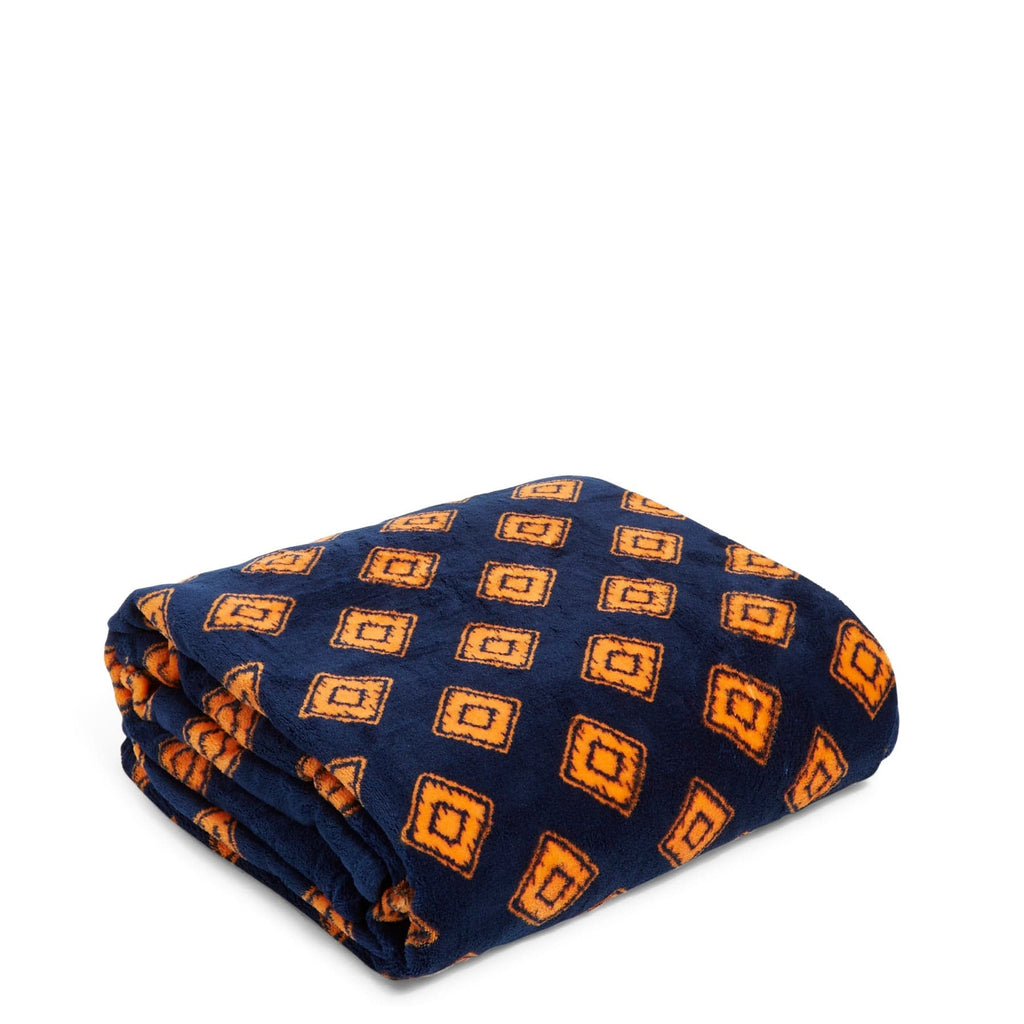 Cozy Throw Blanket, Oversized for Living Rooms, Bedrooms and Everyday Lounging, Designed for Sofas, Beds and Relaxing at Home image 1