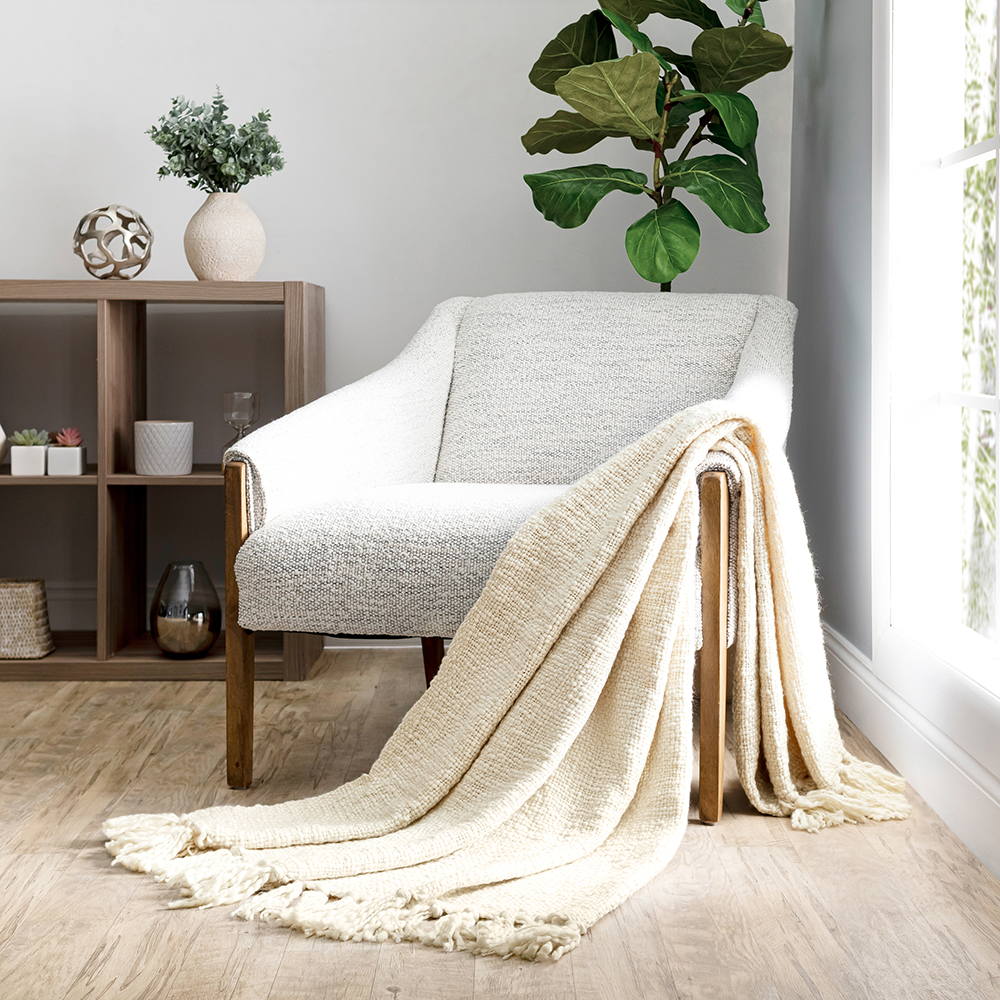 Cozy Throw Blanket, Slub Yarn for Sofas, Beds and Relaxing at Home, 2 Color Options, Designed for Everyday Home Use image 1