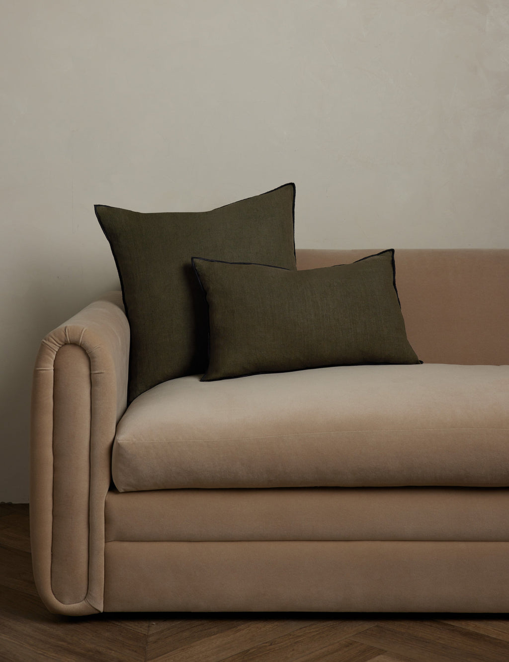Bed Pillow, Carys Contrast Linen for Everyday Sleep and Guest Room Bedding, 8 Color Options image 1