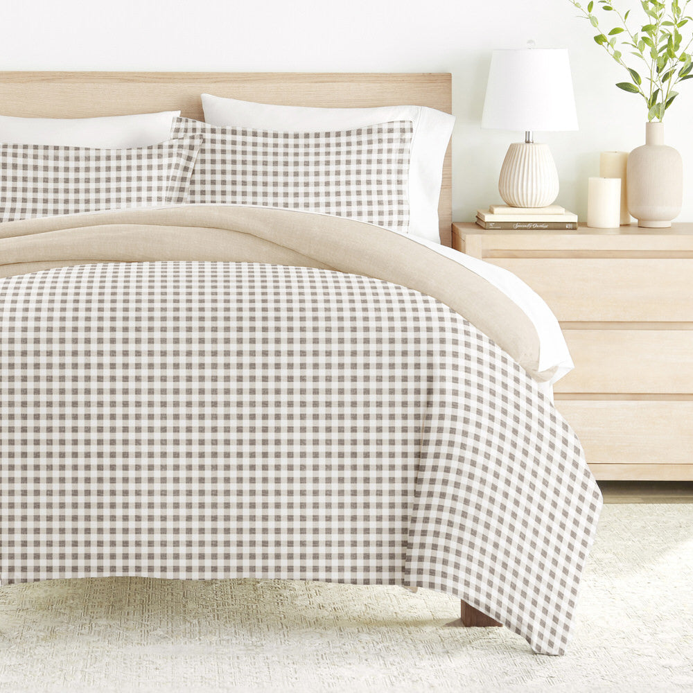 Duvet Cover Set, Gingham Check Pattern 3 Piece Reversible for Guest Rooms and Everyday Bedroom Styling image 1