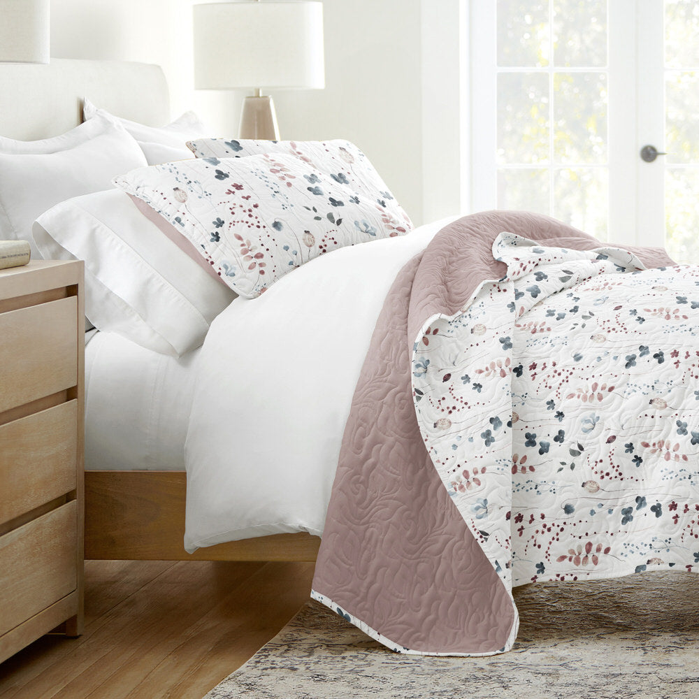 Quilted Coverlet Set, Poppy Bloom Reversible for Guest Bedrooms, Layered Beds and Everyday Bedding, 3 Size Options image 1