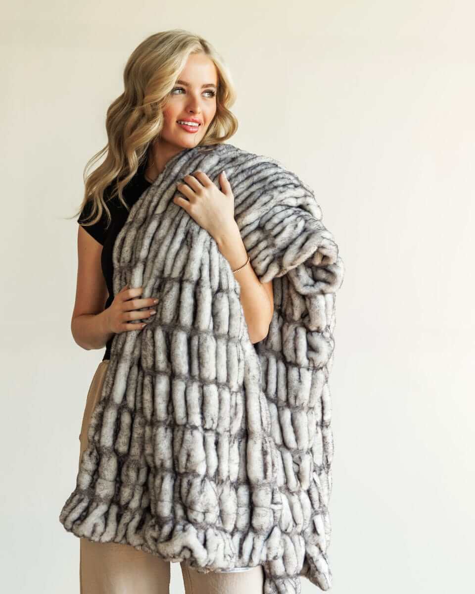 Cozy Throw Blanket, Hugs Obsidian for Sofas, Beds and Relaxing at Home, 5 Size Options, Designed for Everyday Home Use image 1