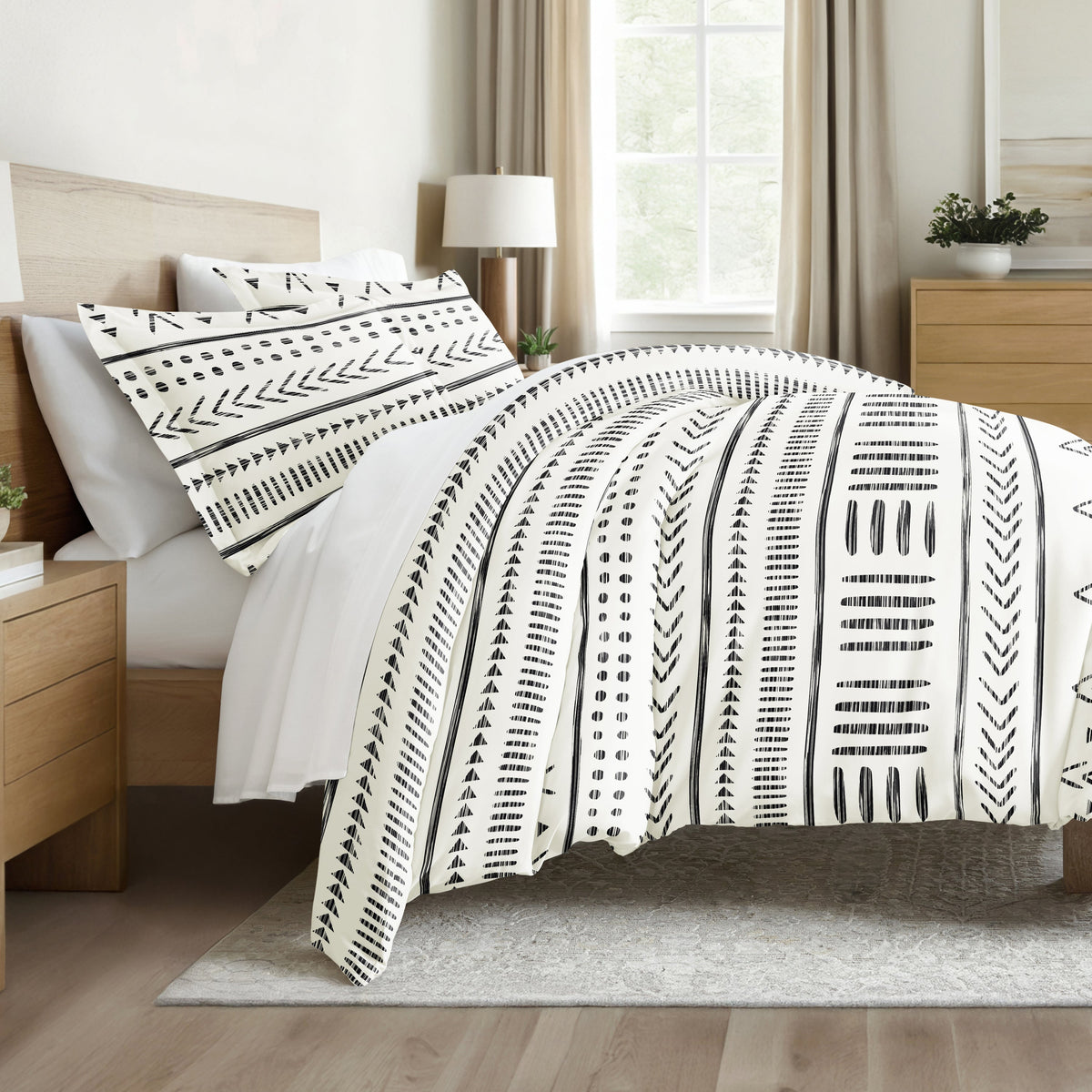 Duvet Cover Set, Arrow Dreams Pattern 3 Piece for Guest Rooms and Everyday Bedroom Styling, 3 Size Options image 1