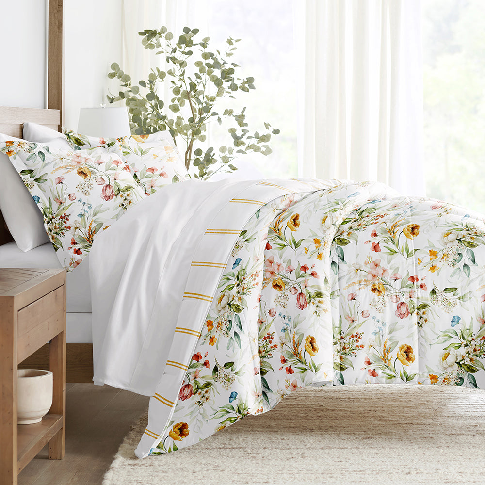 Down Alternative Comforter, Chintz Floral Reversible Set, Lightweight Design for Year-Round Bedroom Comfort and Restful Sleep image 1