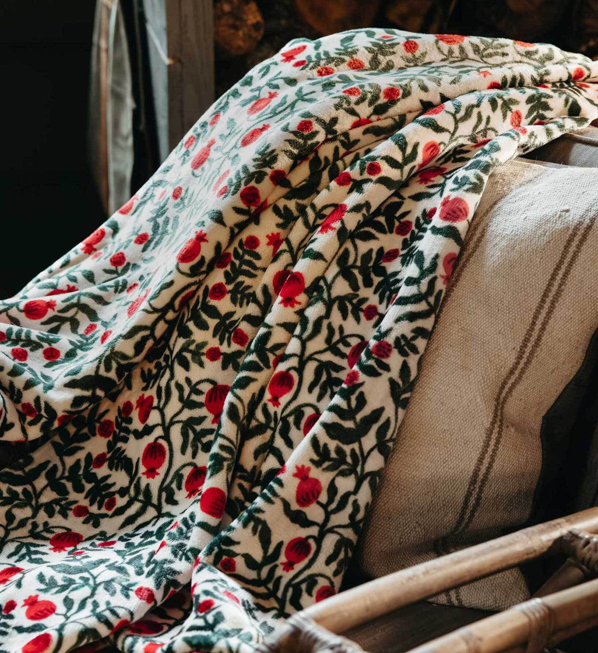 Cozy Throw Blanket, Fleece Christmastide Pomegranate for Sofas, Beds and Relaxing at Home, Designed for Everyday Home Use image 2