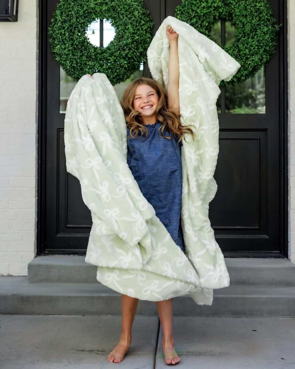 Cozy Throw Blanket, Bows Mint for Sofas, Beds and Relaxing at Home, 5 Size Options, Designed for Everyday Home Use image 2