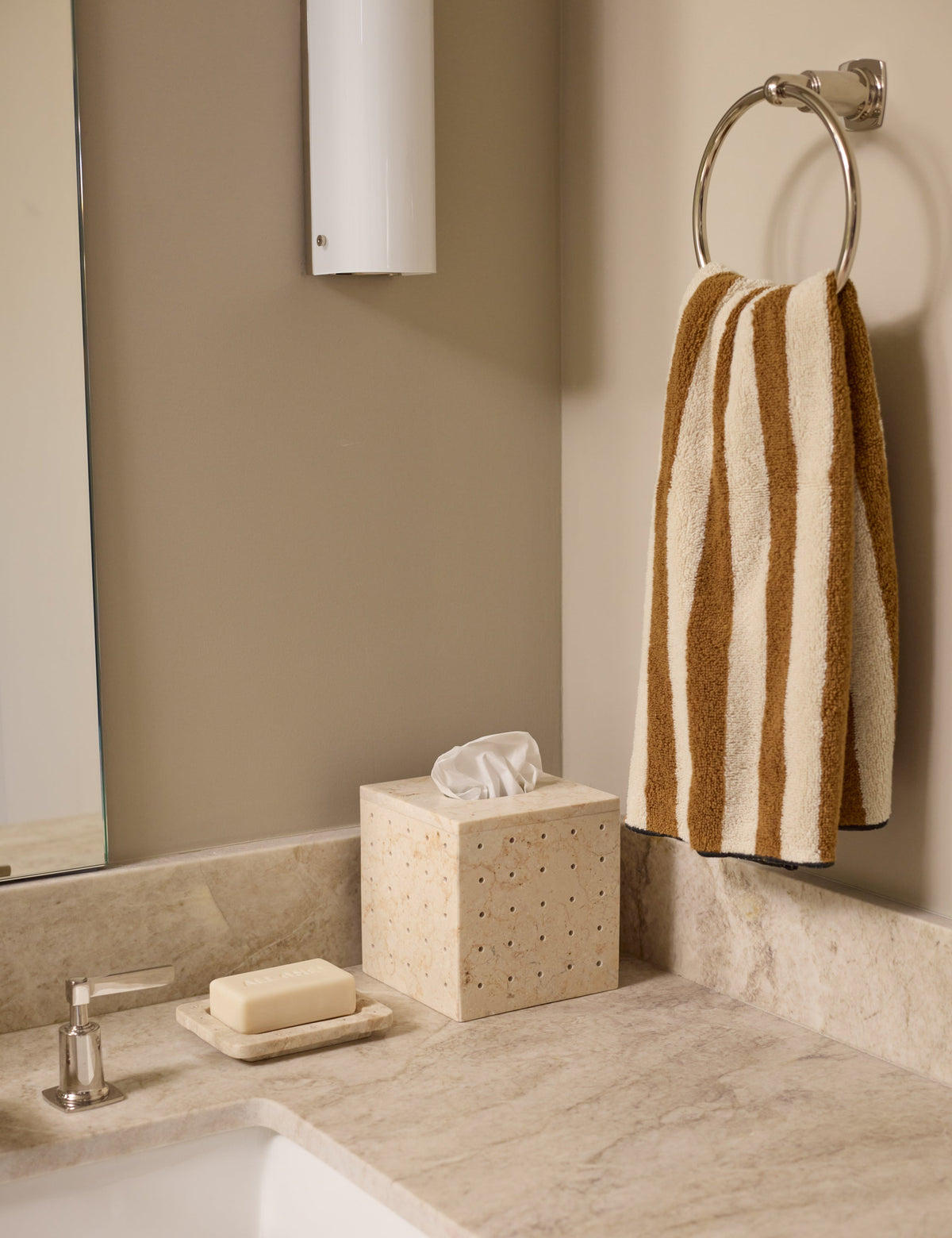 Bath Linen, Enzo Organic Cotton Towel Collection for Daily Bathroom Routines and Guest Baths, 5 Color Options image 2