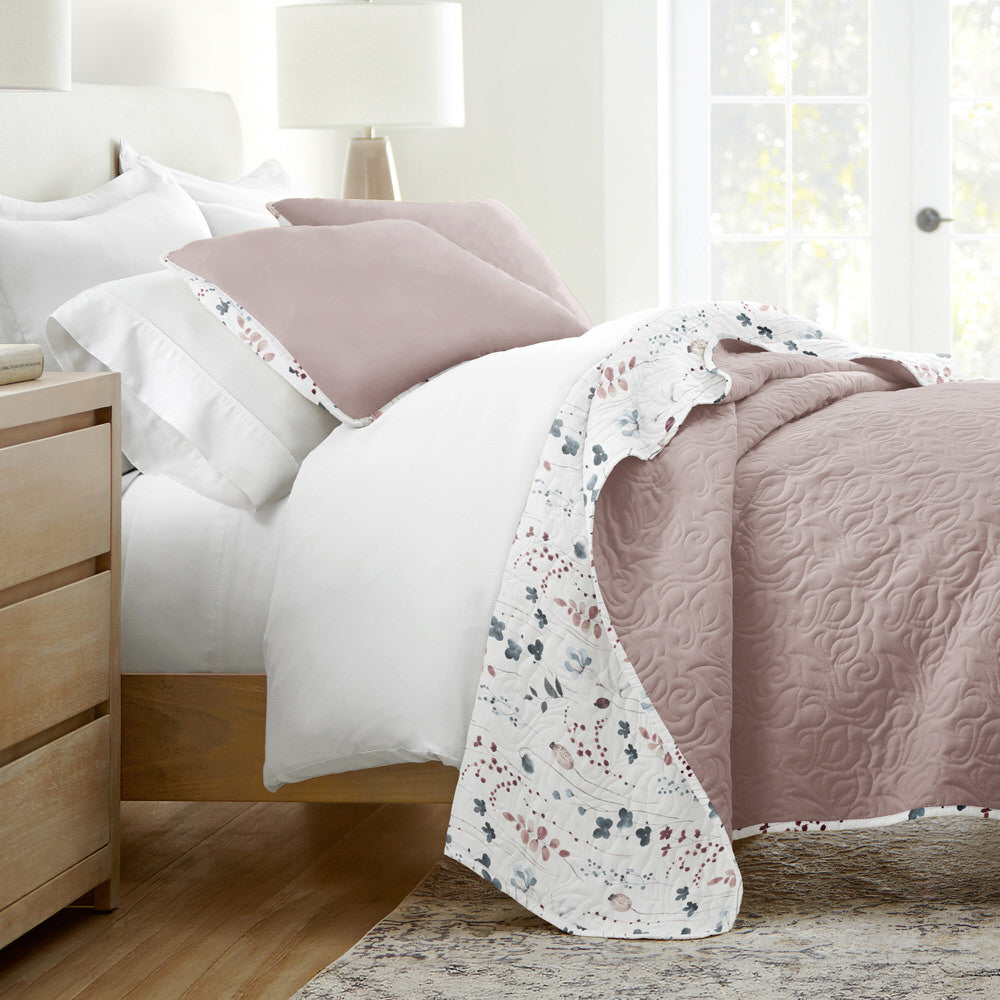 Quilted Coverlet Set, Poppy Bloom Reversible for Guest Bedrooms, Layered Beds and Everyday Bedding, 3 Size Options image 2