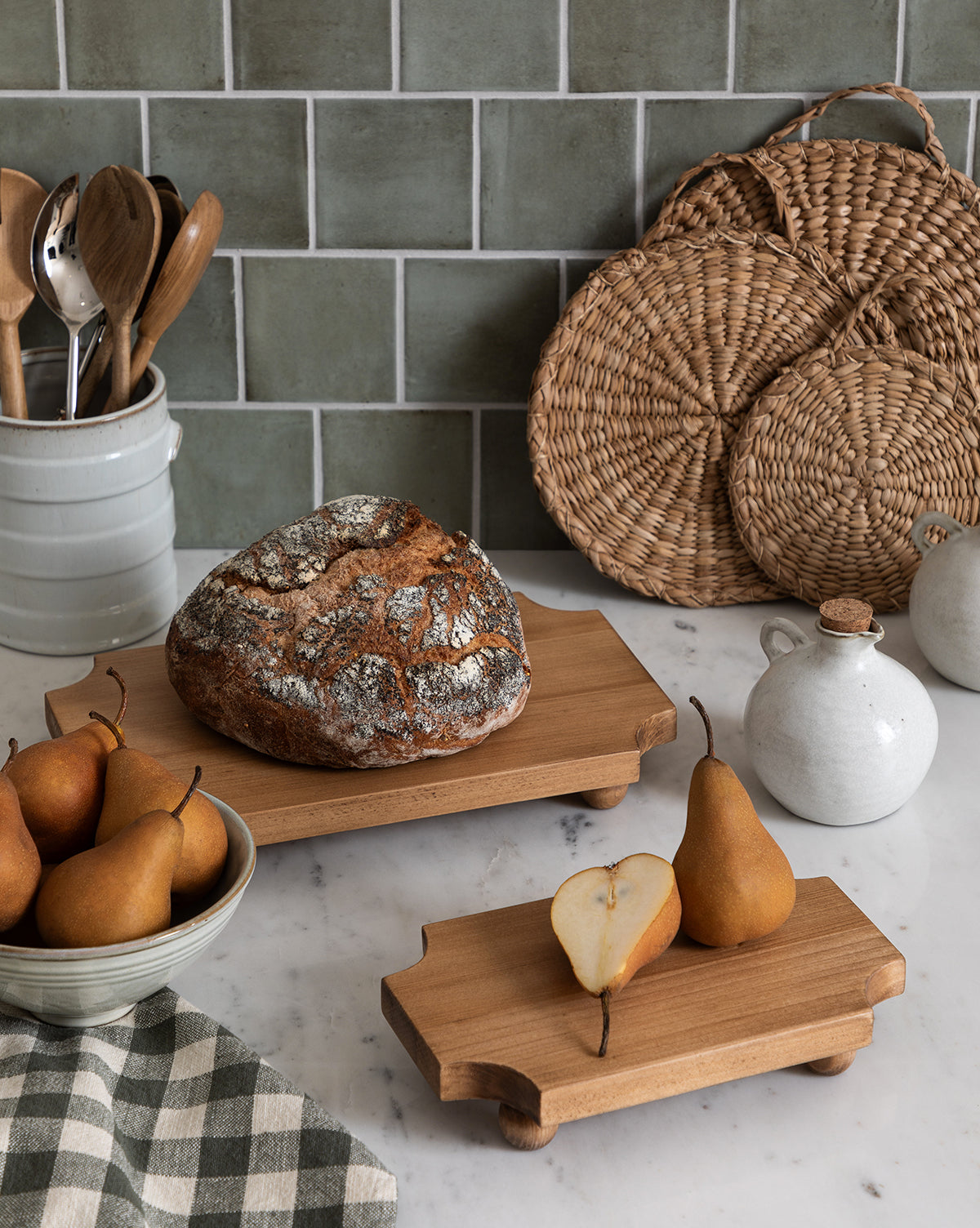 Dinnerware, Cillian Pedestal Board for Family Dining, Serving and Entertaining, 2 Size Options image 2