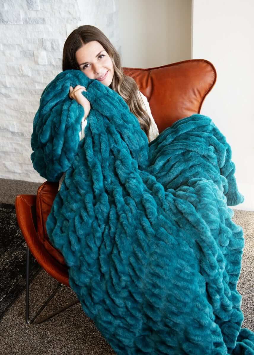 Cozy Throw Blanket, Hugs Deep Lake for Sofas, Beds and Relaxing at Home, 5 Size Options, Designed for Everyday Home Use image 3