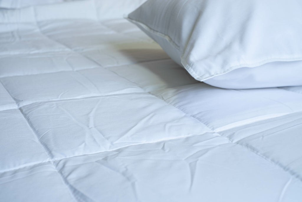Down & Feather Comforter, Dreams Asheville Baffle Box Design, Hypoallergenic Comfort for Everyday Bedding and Comfortable Sleep image 3