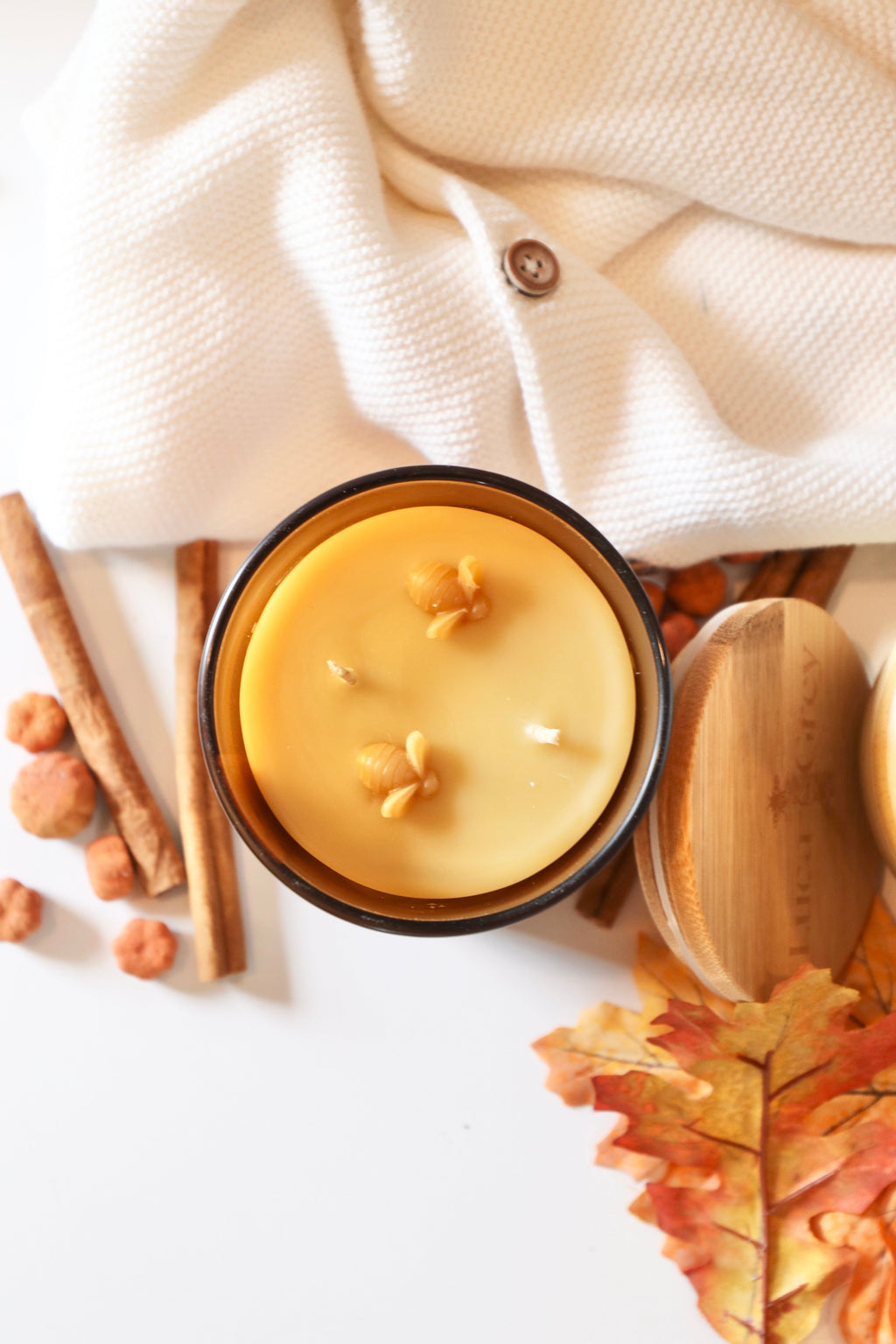 Decorative Candle, Cinnamon and Spice Beeswax for Living Rooms, Bedrooms and Relaxing Evenings, 2 Size Options image 3