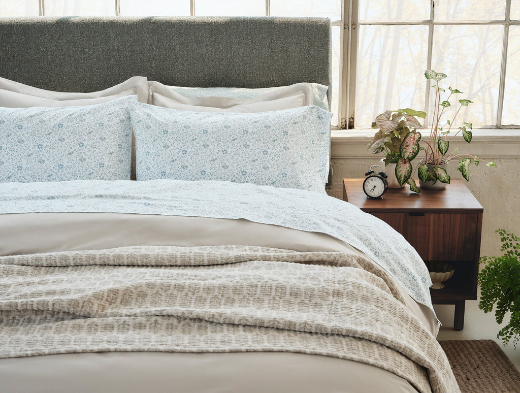Bed Sheet Set, Organic Print Percale, Breathable Construction for Everyday Bedroom Comfort and Guest Rooms, 5 Size Options image 3