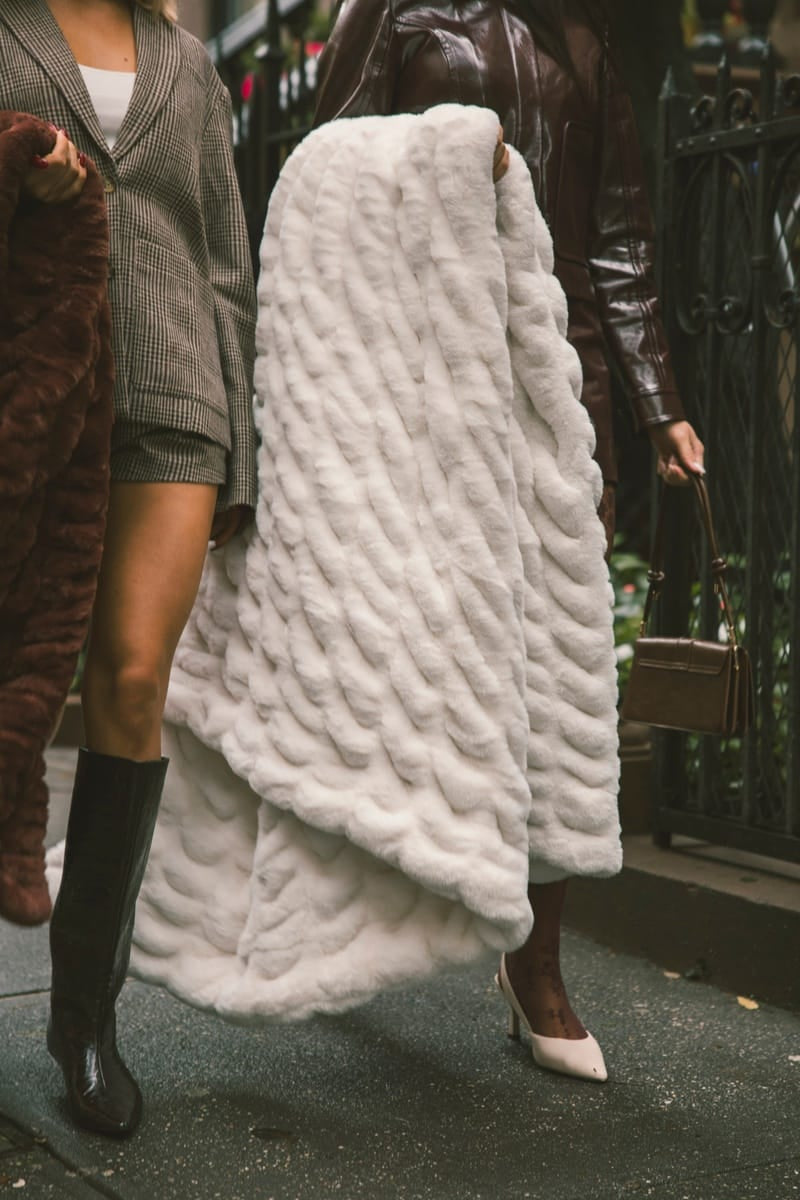 Cozy Throw Blanket, Hugs Cream for Living Rooms, Bedrooms and Everyday Lounging, 6 Sizes and 6 Colors image 3