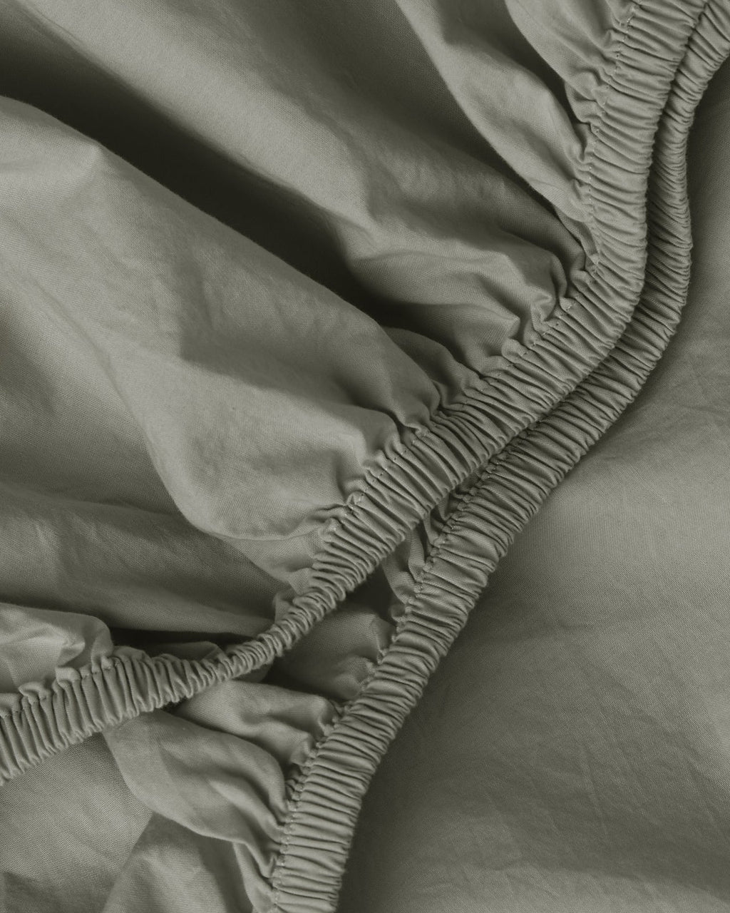 Fitted Sheet, Percale (Moss), Lightweight Design for Everyday Bedding, Bedroom Layering and Guest Beds, 6 Size Options image 3
