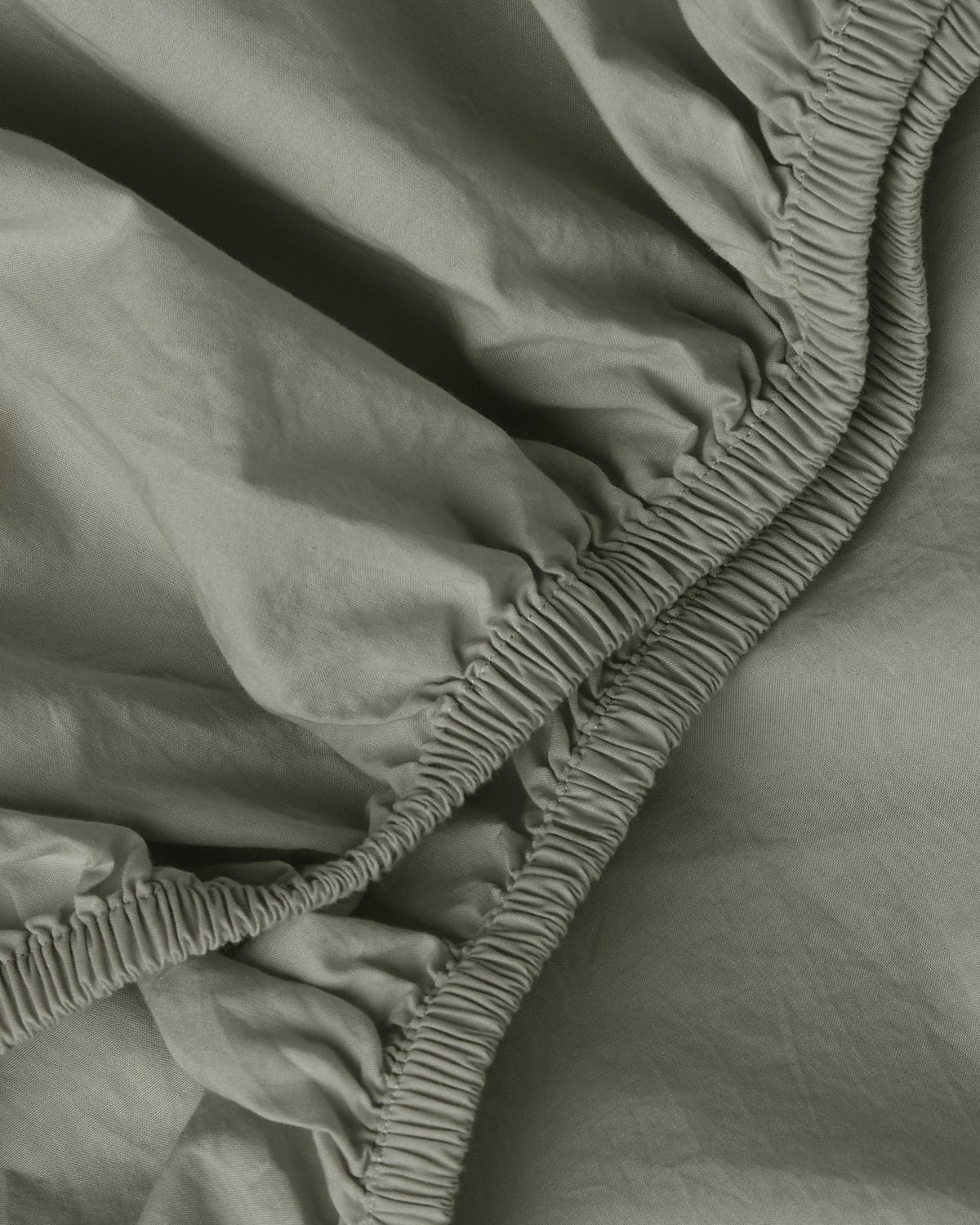 Fitted Sheet, Percale (Moss), Lightweight Design for Everyday Bedding, Bedroom Layering and Guest Beds, 6 Size Options image 3