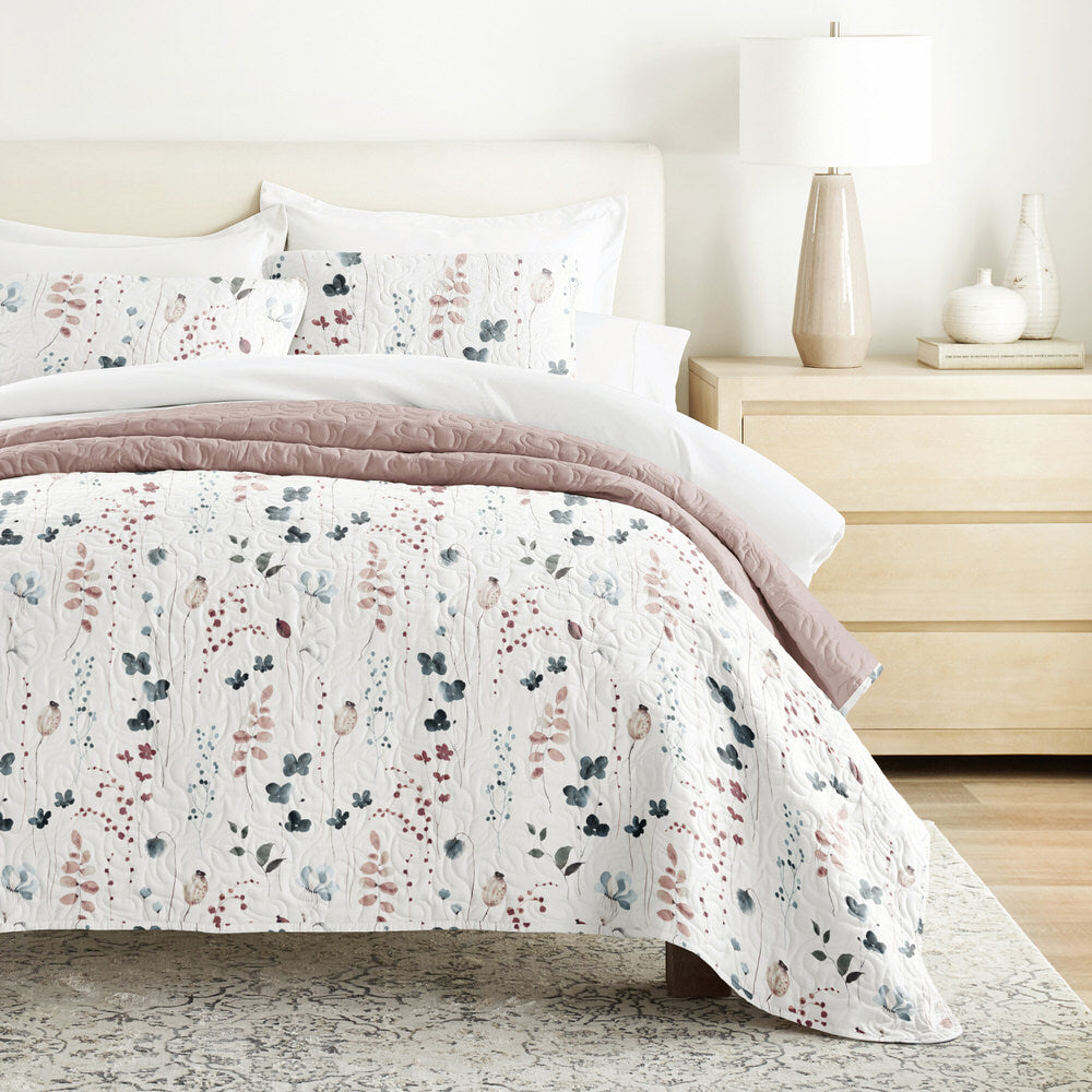 Quilted Coverlet Set, Poppy Bloom Reversible for Guest Bedrooms, Layered Beds and Everyday Bedding, 3 Size Options image 3