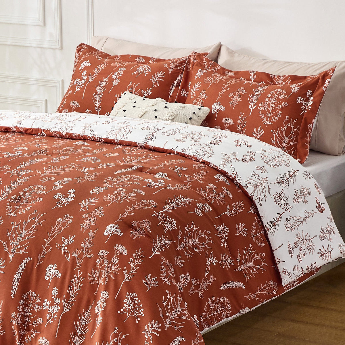 Duvet Cover Set, Reversible Floral Print, Breathable Construction for Bedroom Bedding Refresh and Everyday Comfort, 4 Sizes and 13 Colors image 3