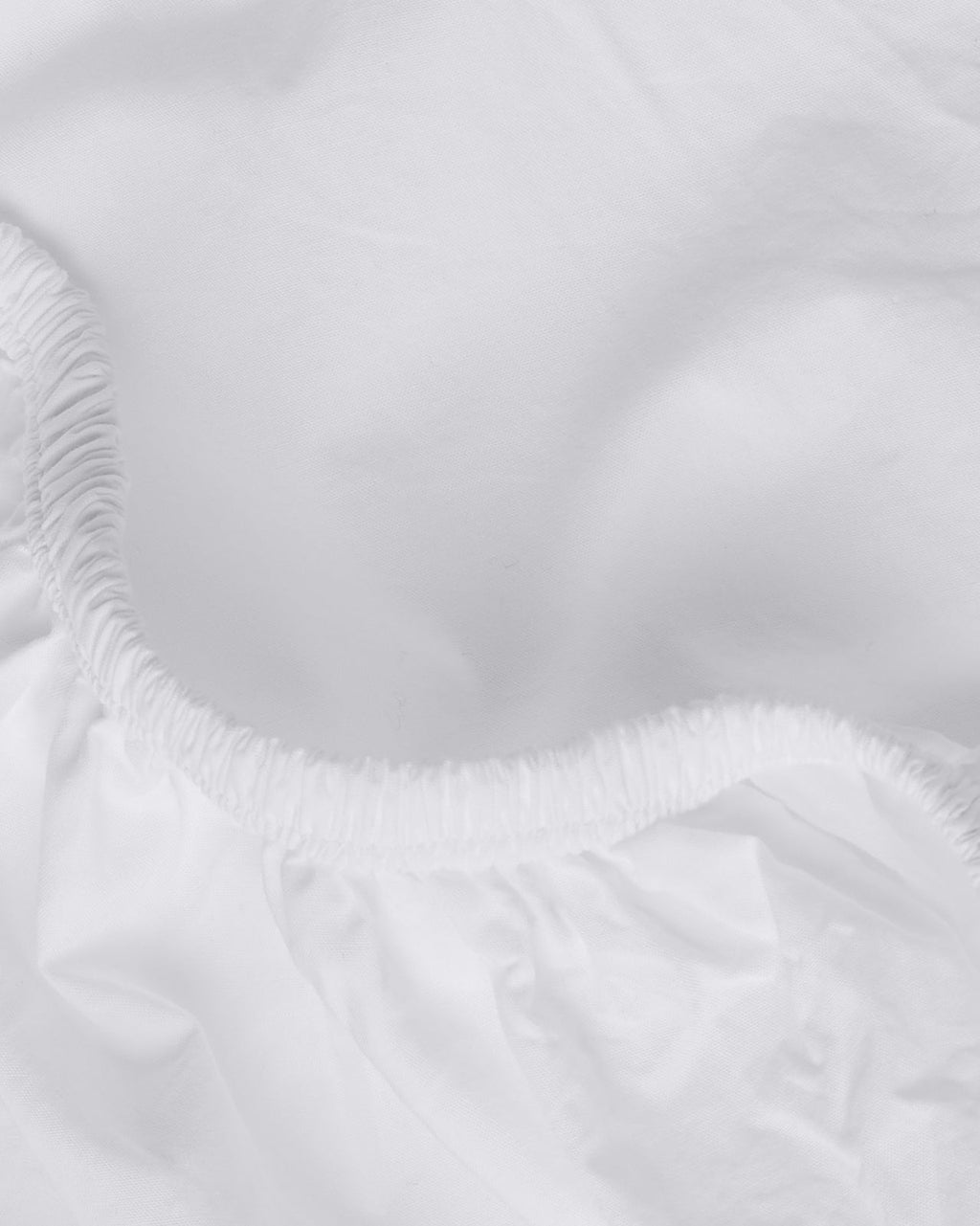 Fitted Sheet, Percale (White), Lightweight Design for Bedroom Comfort, Bed Layering and Everyday Sleep, 6 Size Options image 3