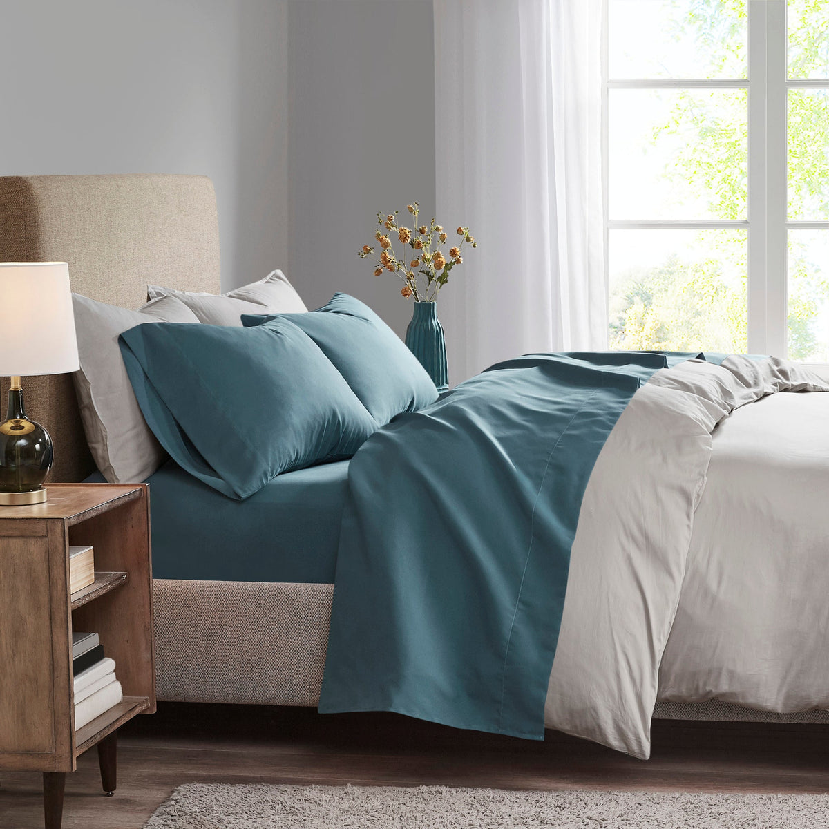 Bed Sheet Set, 3M Microcell Luxurious Brushed Microfiber Deep, Lightweight Design for Master Bedrooms, Guest Beds and Daily Use image 3