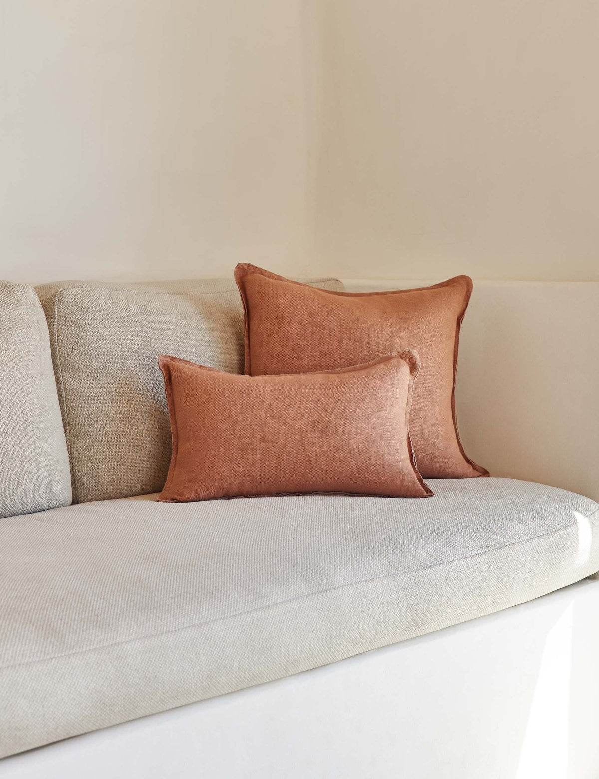 Bed Pillow, Arlo Linen for Everyday Sleep and Guest Room Bedding, 10 Color Options, Designed for Sleeping, Reading and Bedroom Comfort image 3