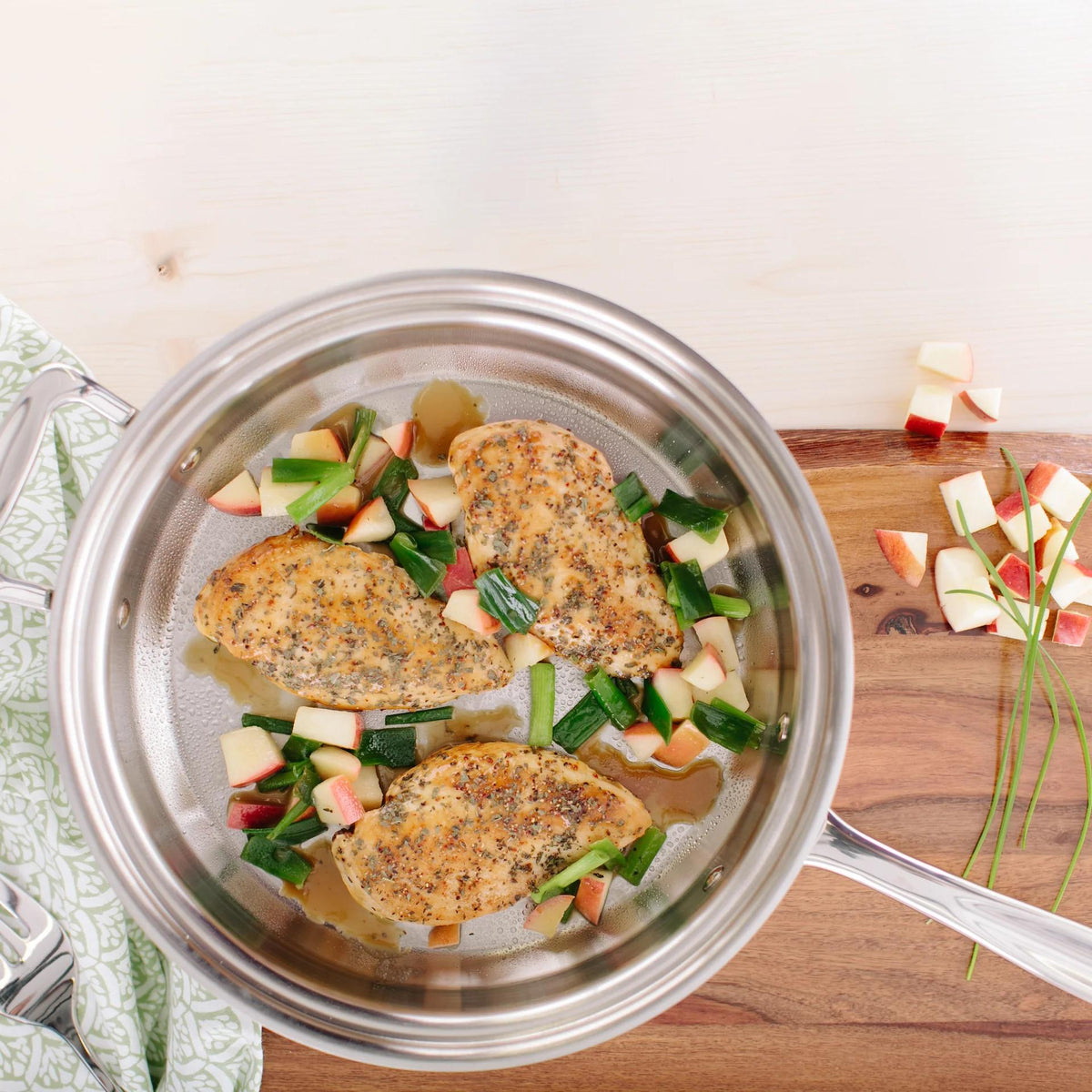 Stainless Steel Sauté Pan, 3.5 Quart with Cover, Stainless Steel Construction for Searing, Stir-Frying and Family Meal Prep image 3