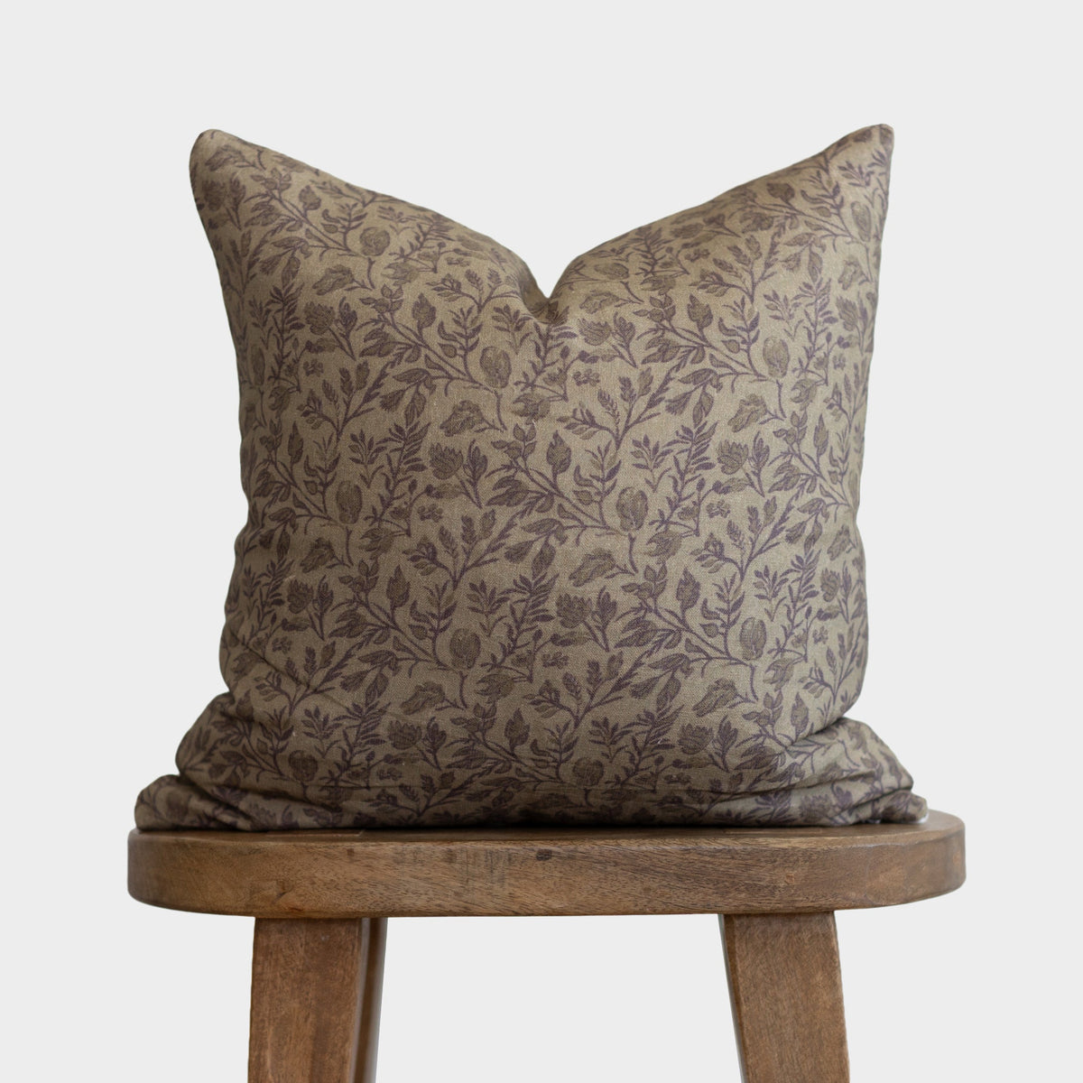 Decorative Pillow Cover Set, Faye 18" 22", Machine-Washable Care for Sofas, Beds and Living Room Accents, 3 Size Options image 3