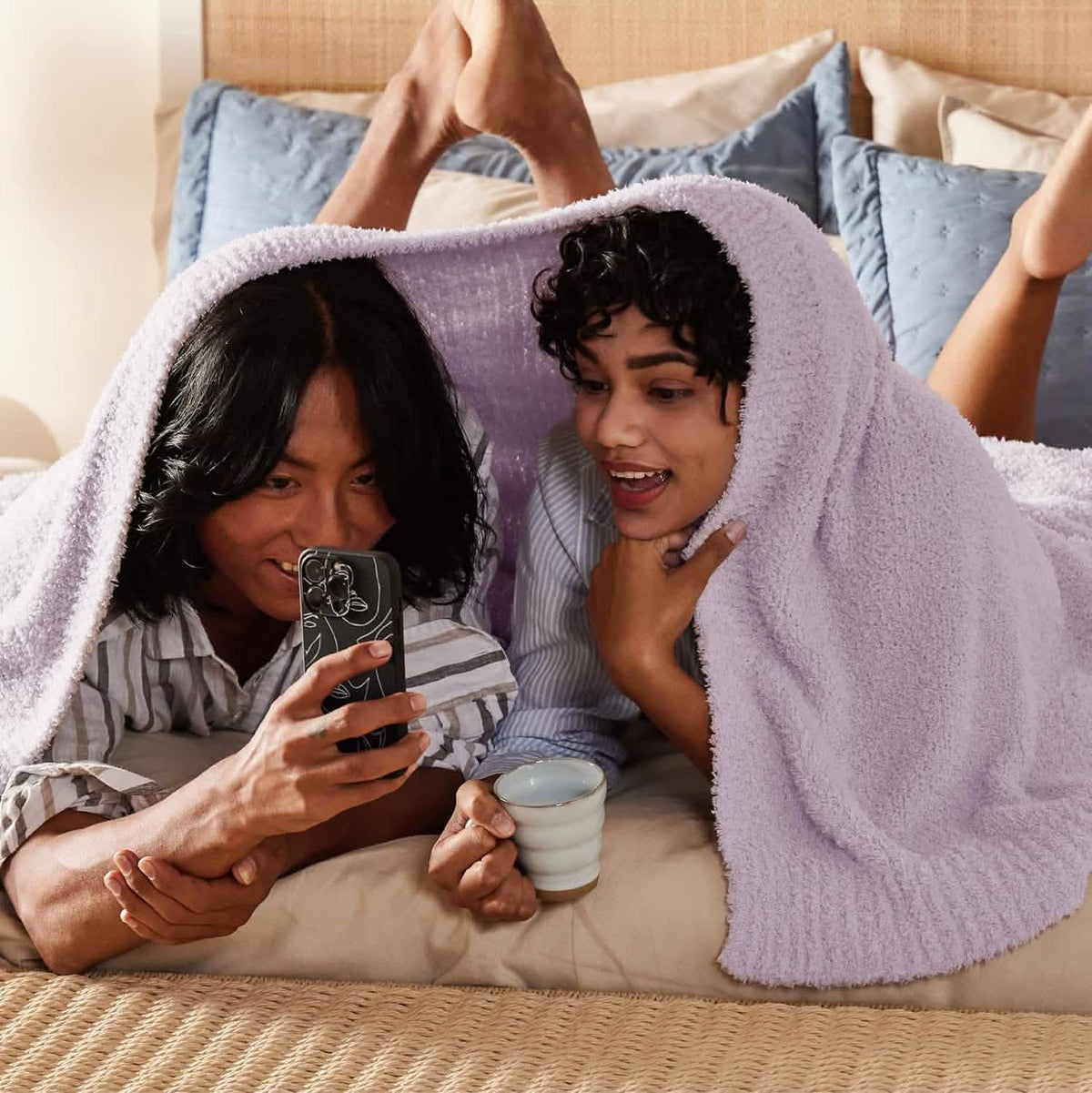 Cozy Throw Blanket, Feather Yarn, Lightweight Design, Machine-Washable Care for Sofas, Beds and Relaxing at Home, 2 Sizes and 12 Colors image 3