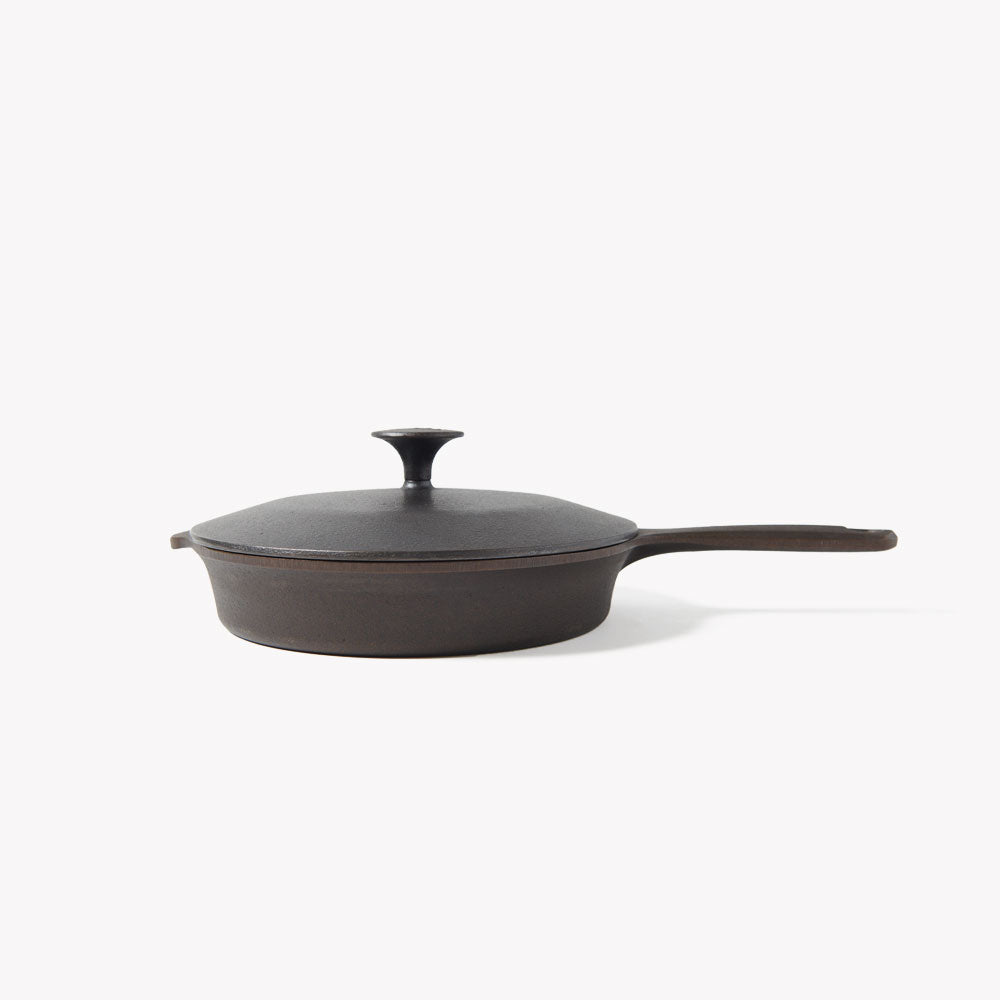 Cast Iron Skillet, No.6 Lid for Stovetop Cooking, Baking and Family Meals, Designed for Searing, Sautéing and Everyday Meal Prep image 4