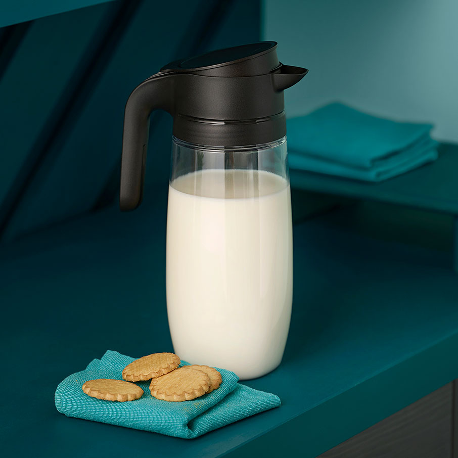 Dinnerware, Clearly Elegant Pitcher, Lightweight Design, Silicone Construction for Family Dining, Serving and Entertaining image 4
