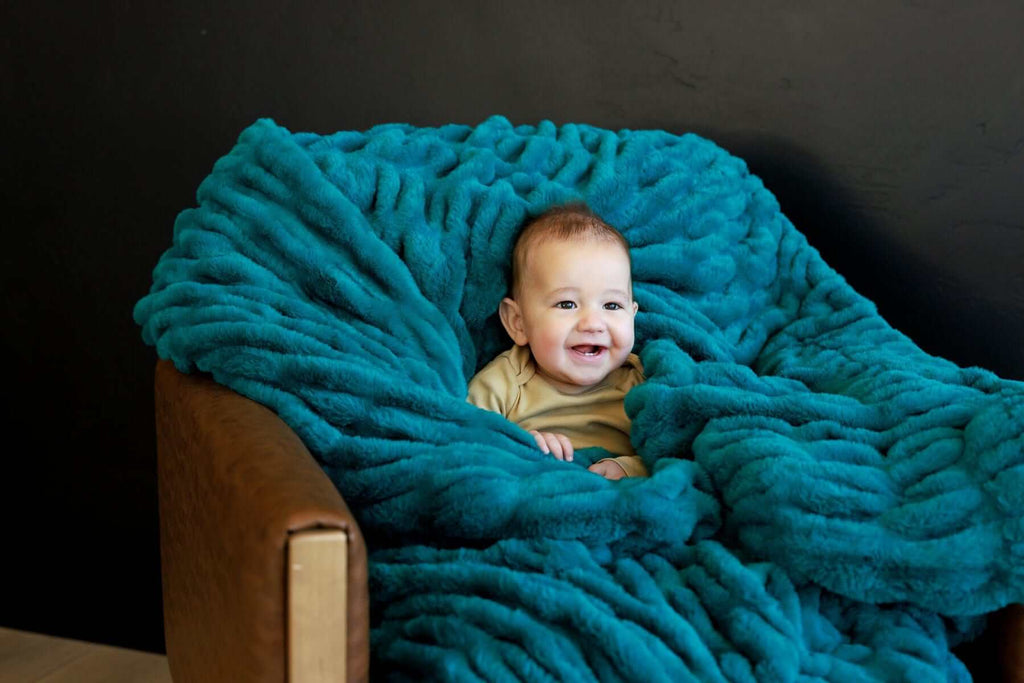 Cozy Throw Blanket, Hugs Deep Lake for Sofas, Beds and Relaxing at Home, 5 Size Options, Designed for Everyday Home Use image 4