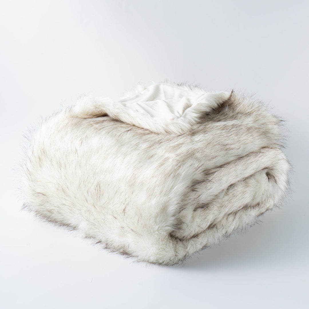 Cozy Throw Blanket, Faux Fox Fur for Living Rooms, Bedrooms and Everyday Lounging, 2 Size Options image 4