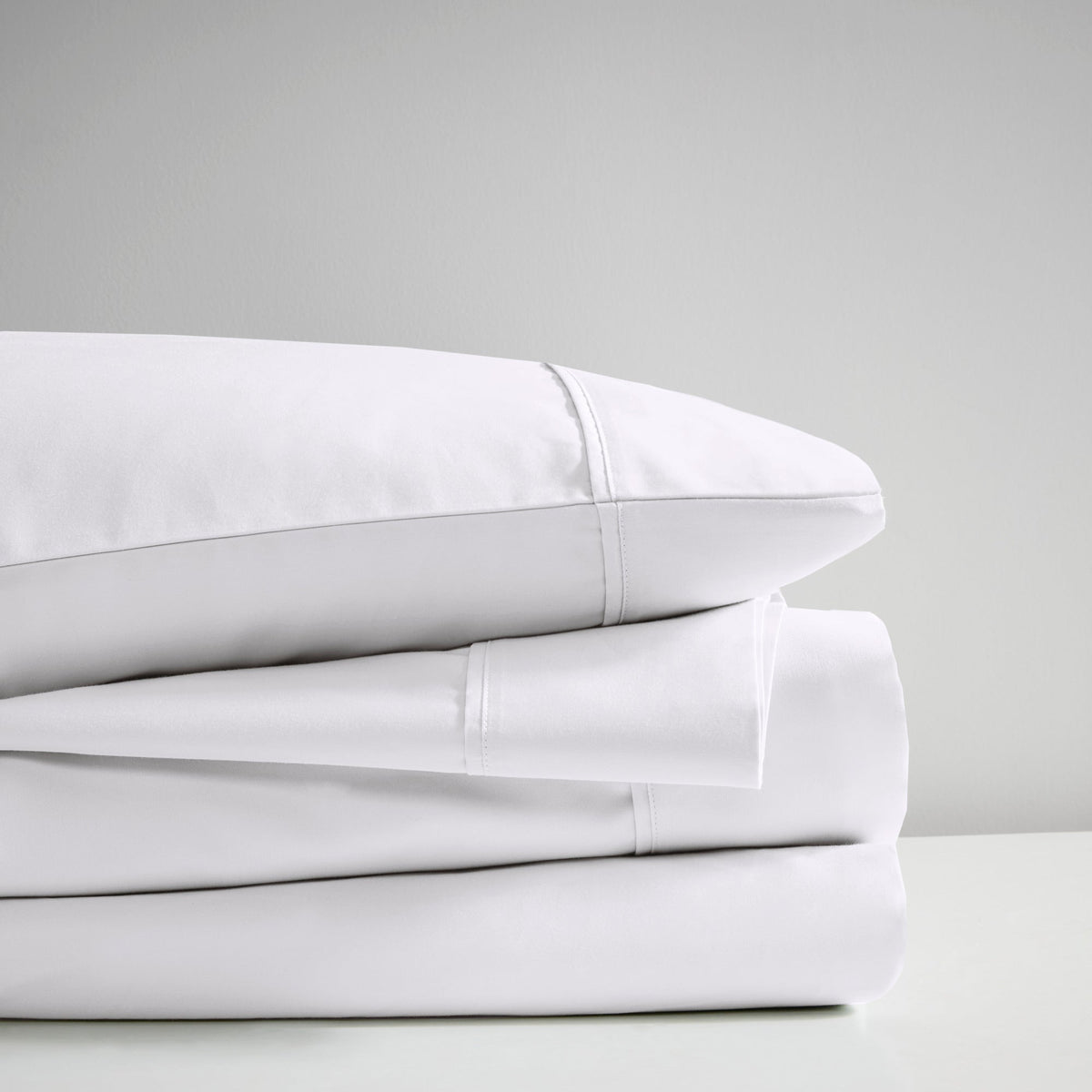 Bed Sheet Set, 600 Thread Count Cooling Cotton Blend 4 Piece, Machine-Washable Care for Everyday Bedroom Comfort and Guest Rooms image 4