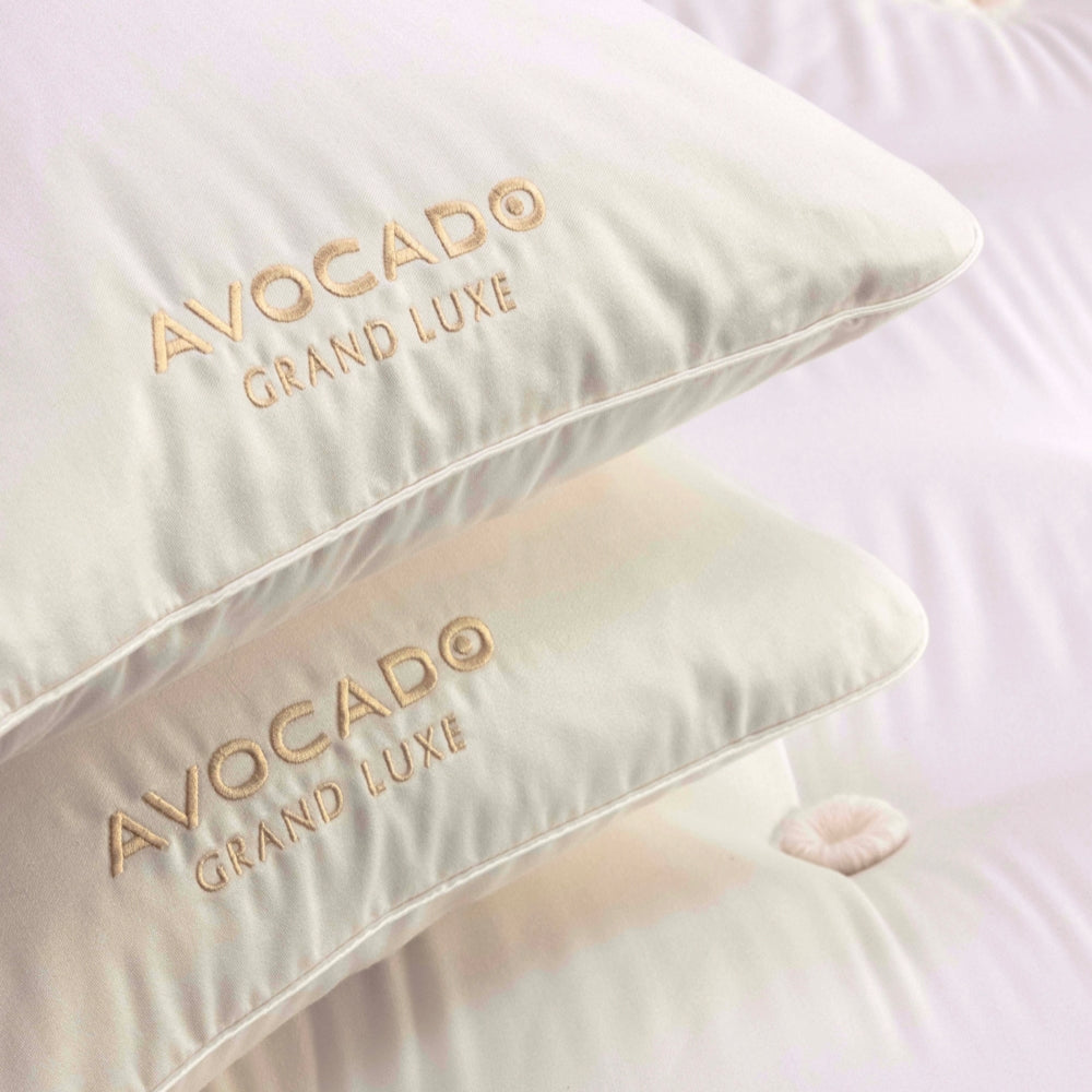 Grand Luxe Pillow image 4