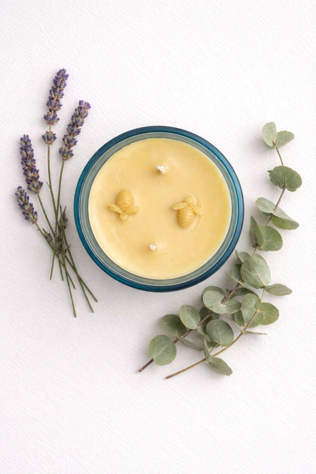 Decorative Candle, Lavender and Eucalyptus Beeswax for Living Rooms, Bedrooms and Relaxing Evenings, 2 Size Options image 4