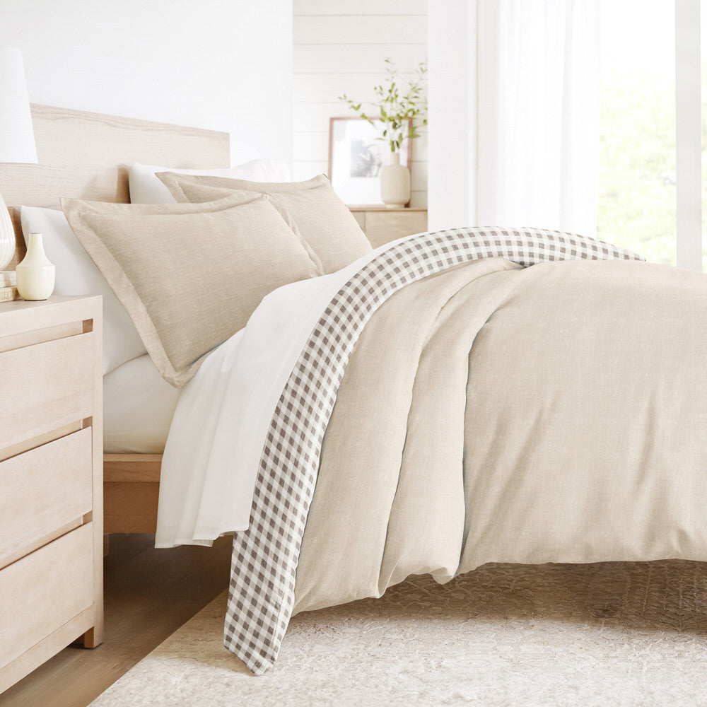 Duvet Cover Set, Gingham Check Pattern 3 Piece Reversible for Guest Rooms and Everyday Bedroom Styling image 4