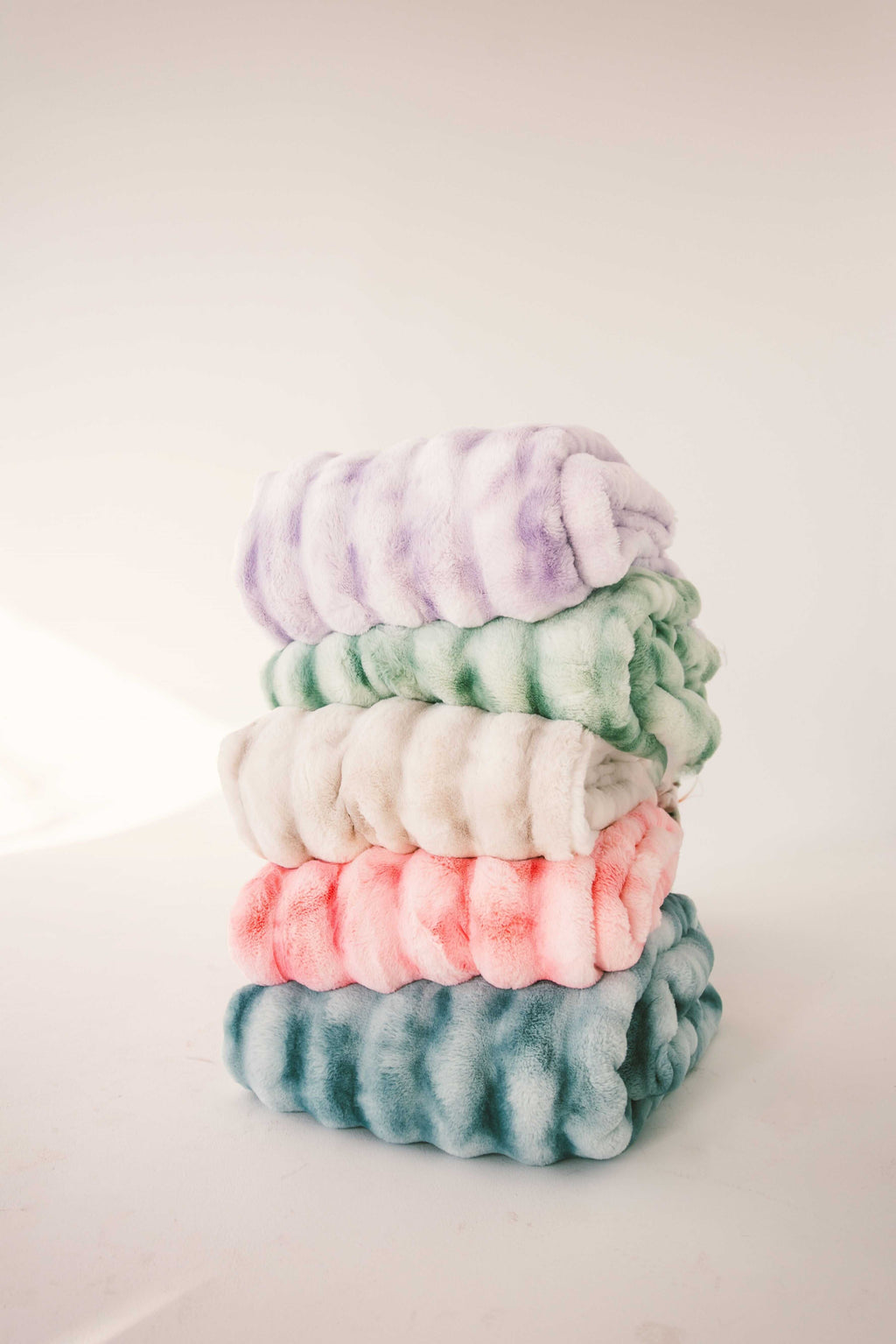 Cozy Throw Blanket, Extreme Ultra Cloud Pink Lemonade for Sofas, Beds and Relaxing at Home, 5 Size Options image 4