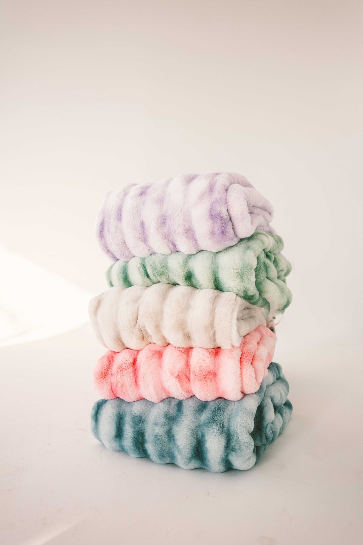 Cozy Throw Blanket, Extreme Ultra Cloud Pink Lemonade for Sofas, Beds and Relaxing at Home, 5 Size Options image 4