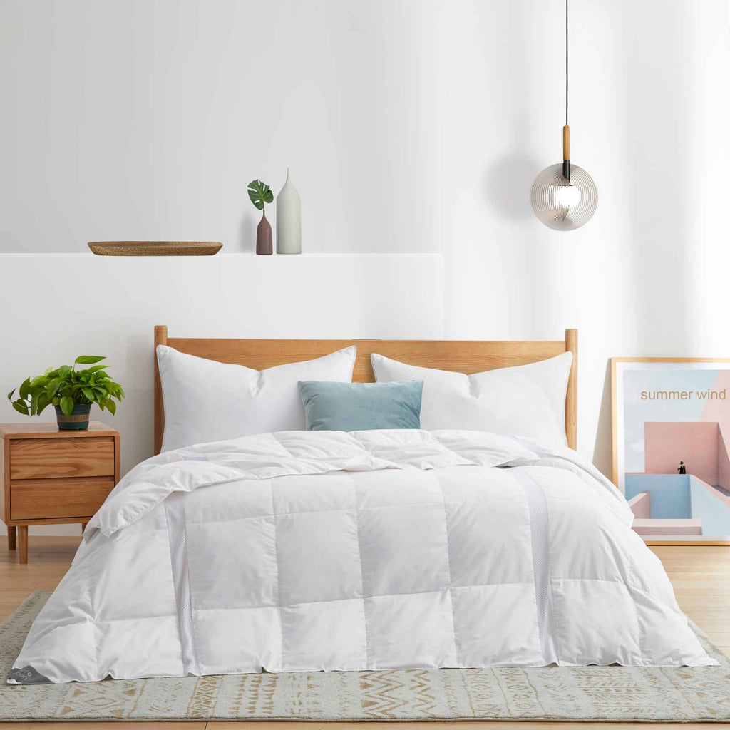 Ultra Lightweight Cooling Down Comforter image 4