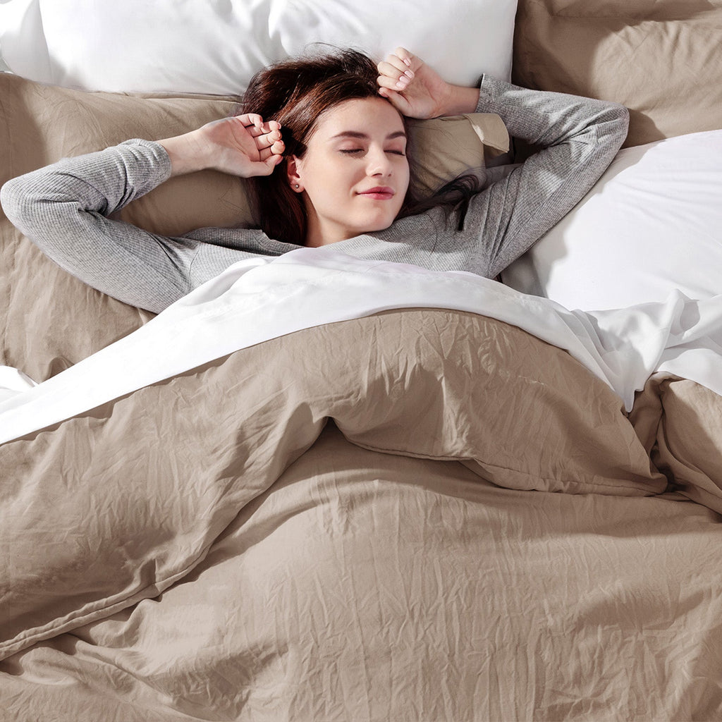 Duvet Cover Set, Ultra Soft Hypoallergenic Microfiber, Lightweight Design for Guest Rooms and Everyday Bedroom Styling image 4