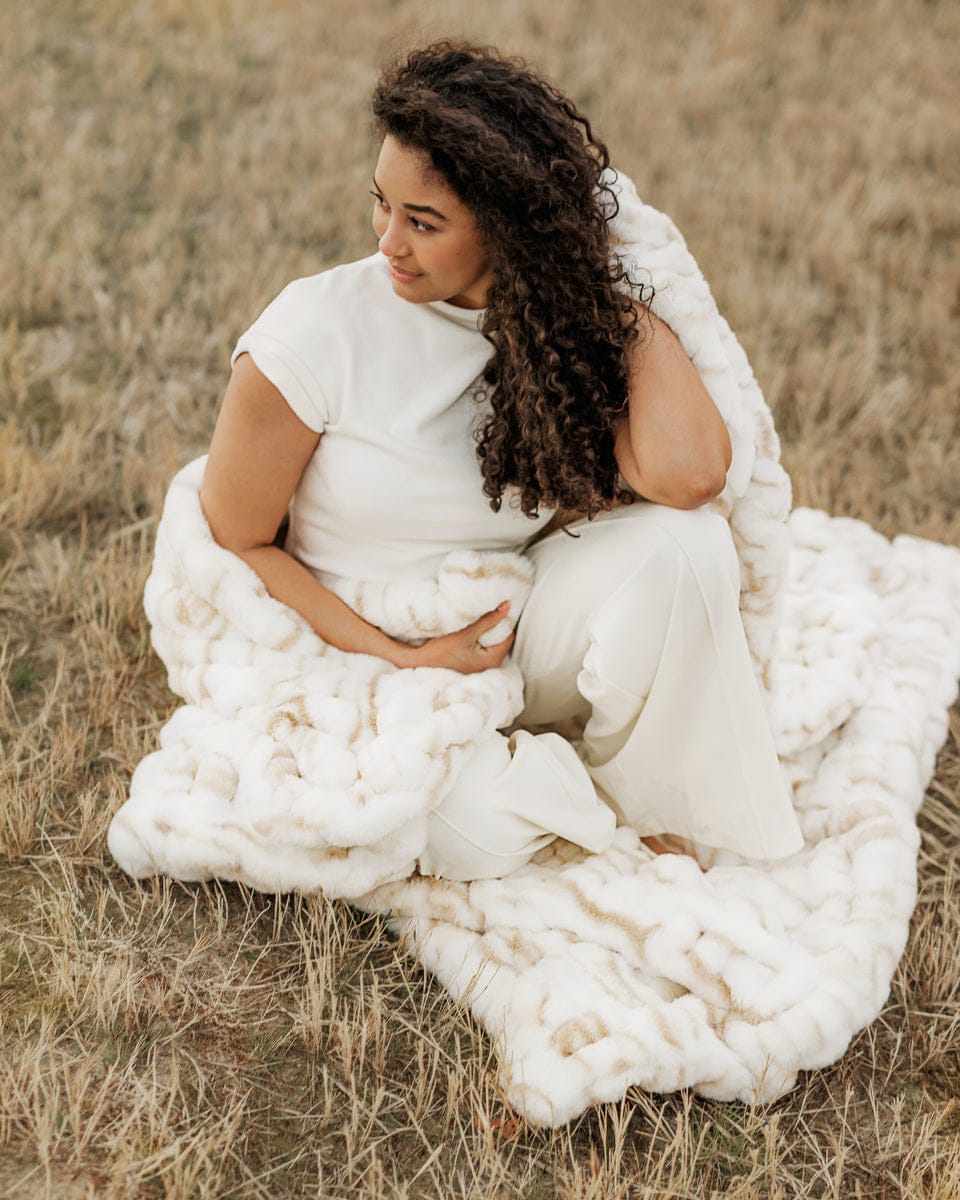 Cozy Throw Blanket, Hugs Marble Sand for Sofas, Beds and Relaxing at Home, 5 Size Options, Designed for Everyday Home Use image 4