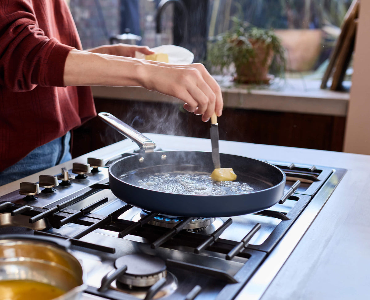 Fry Pan, Space Folding Handle Non Stick 12" Blue for Searing, Sautéing and Everyday Meal Prep image 4