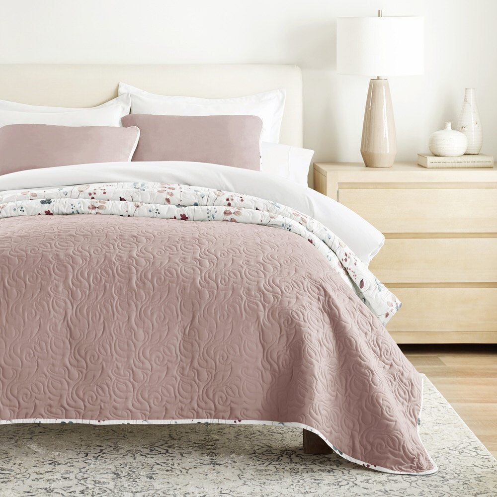 Quilted Coverlet Set, Poppy Bloom Reversible for Guest Bedrooms, Layered Beds and Everyday Bedding, 3 Size Options image 4