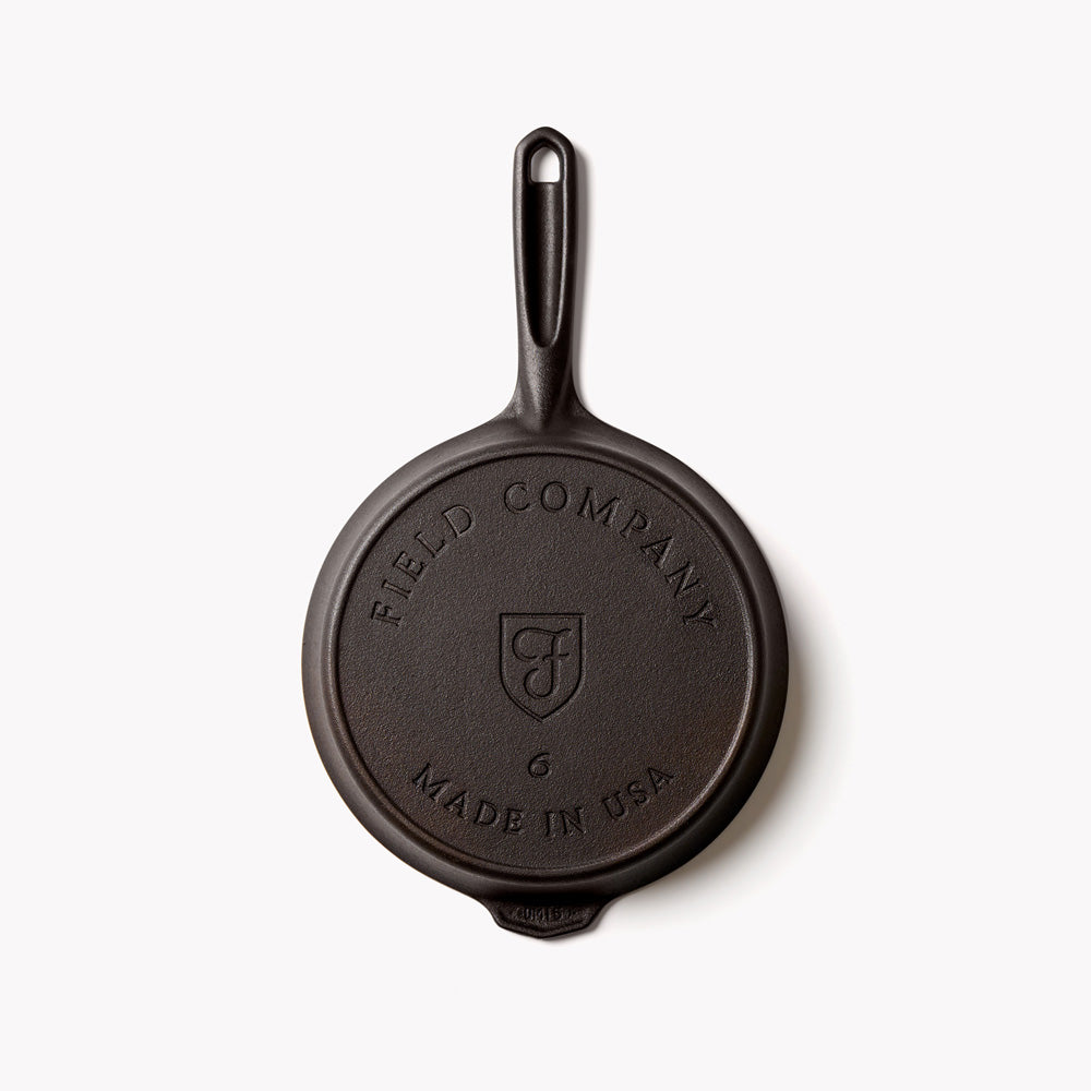 Cast Iron Skillet, No.6 for Stovetop Cooking, Baking and Family Meals, Designed for Searing, Sautéing and Everyday Meal Prep image 5