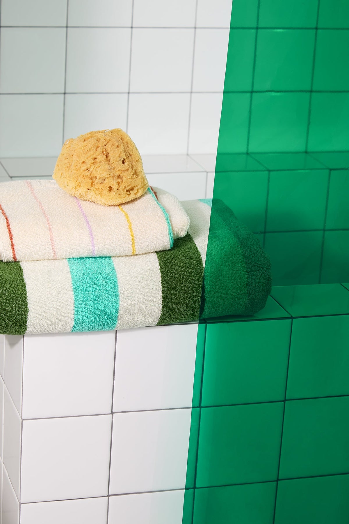 Bathroom Accessory, Sun Shower Jade for Guest Baths and Daily Bathroom Routines, Designed for Vanity Organization and Everyday Bathroom Use image 5