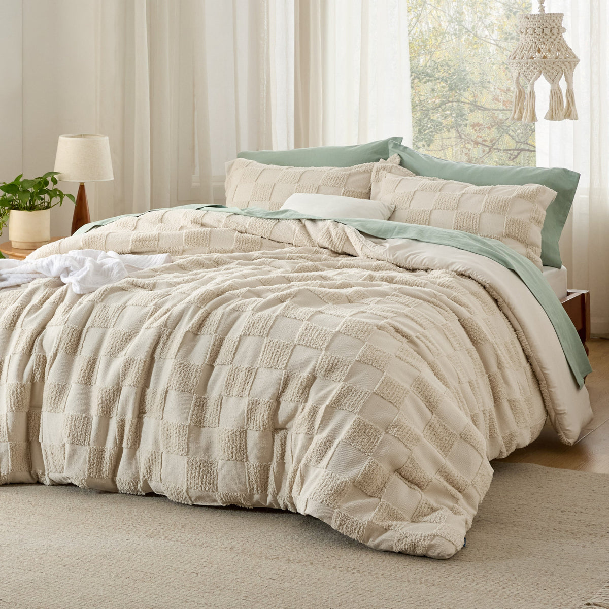 Bed Comforter, Jacquard Set, Breathable Construction, Machine-Washable Care for Year-Round Bedroom Comfort and Restful Sleep image 5