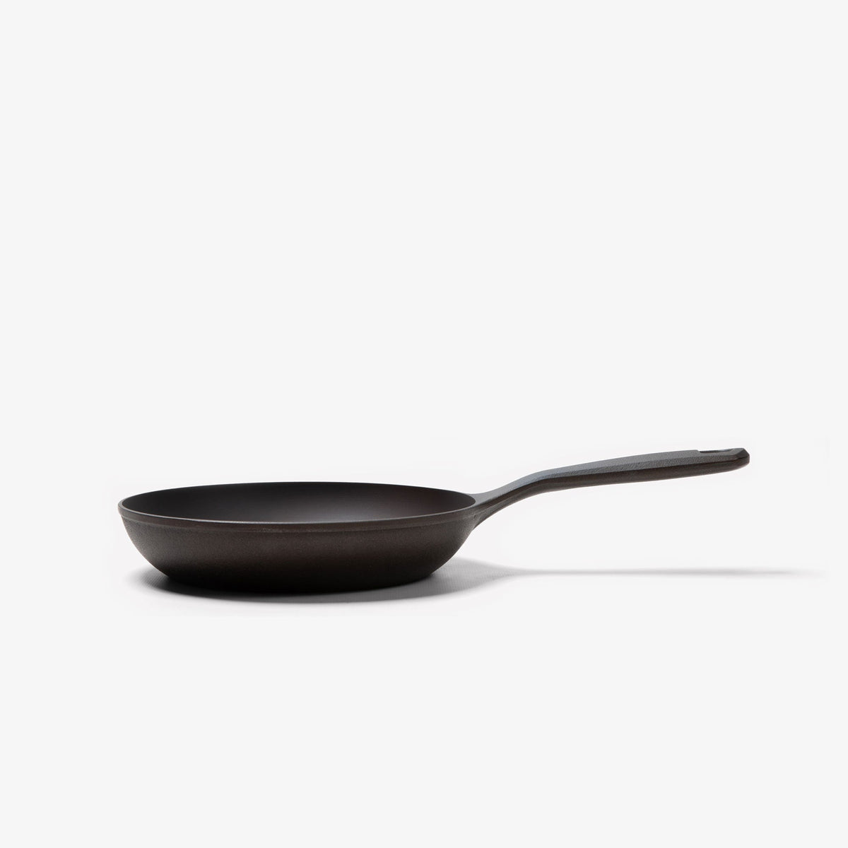 Cast Iron Skillet, No.5 Chef for Stovetop Cooking, Baking and Family Meals, Designed for Searing, Sautéing and Everyday Meal Prep image 5